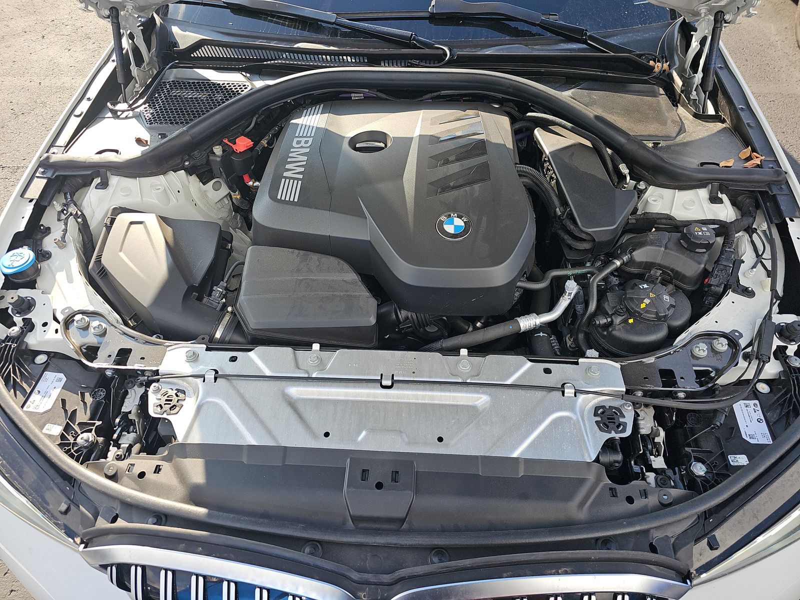 2025 BMW 3 Series 330i RWD