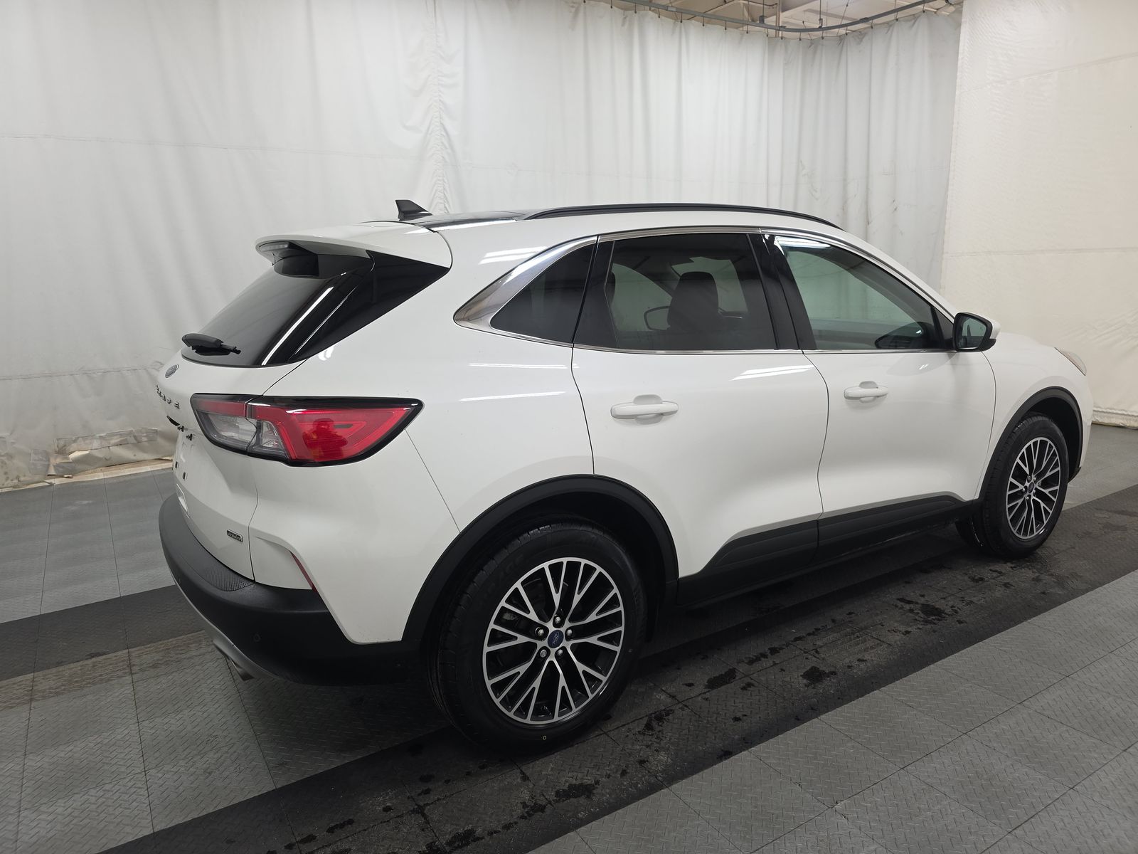 2022 Ford Escape Plug-In Hybrid Titanium FWD