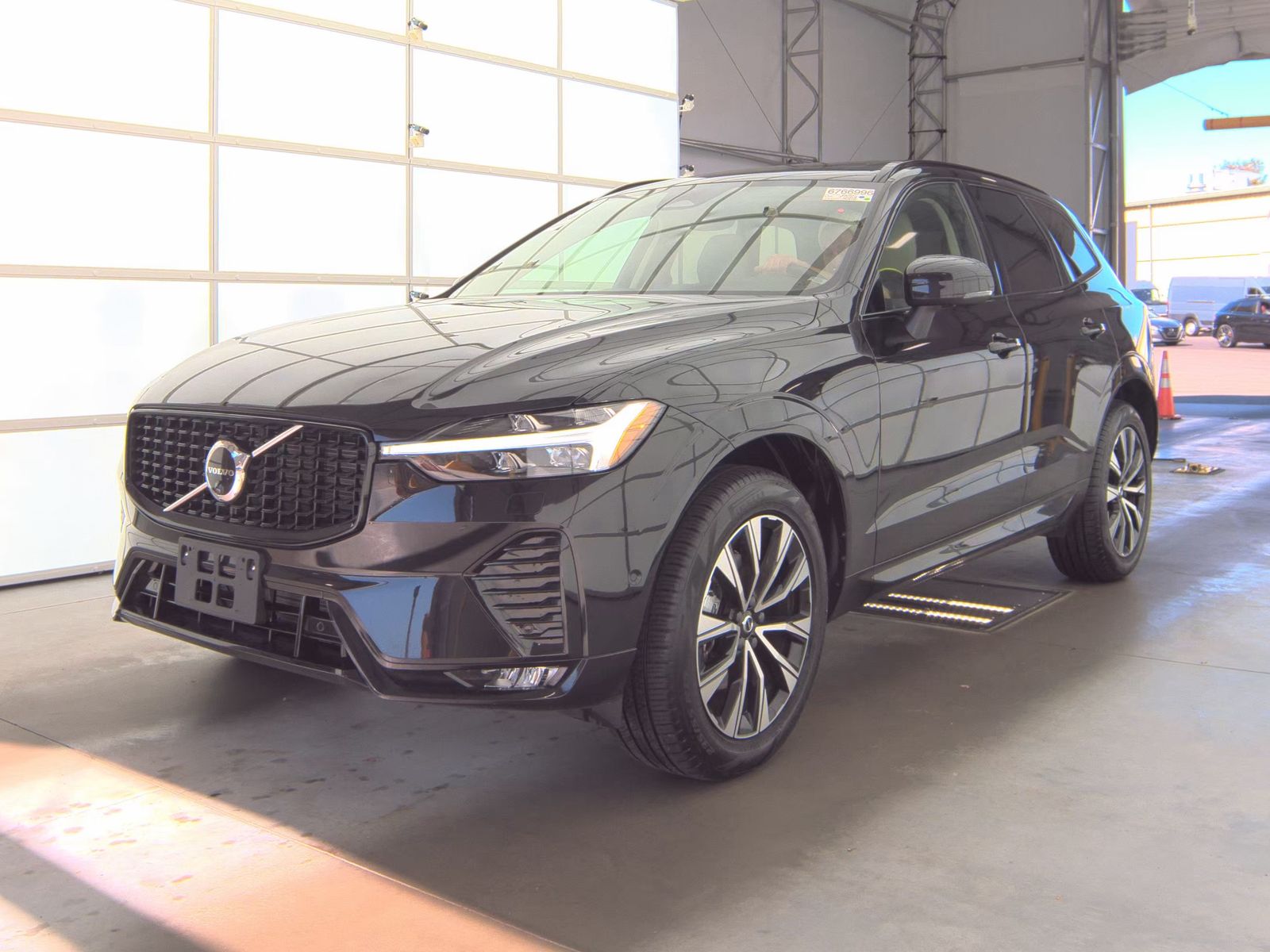 2024 Volvo XC60 B5 Plus AWD