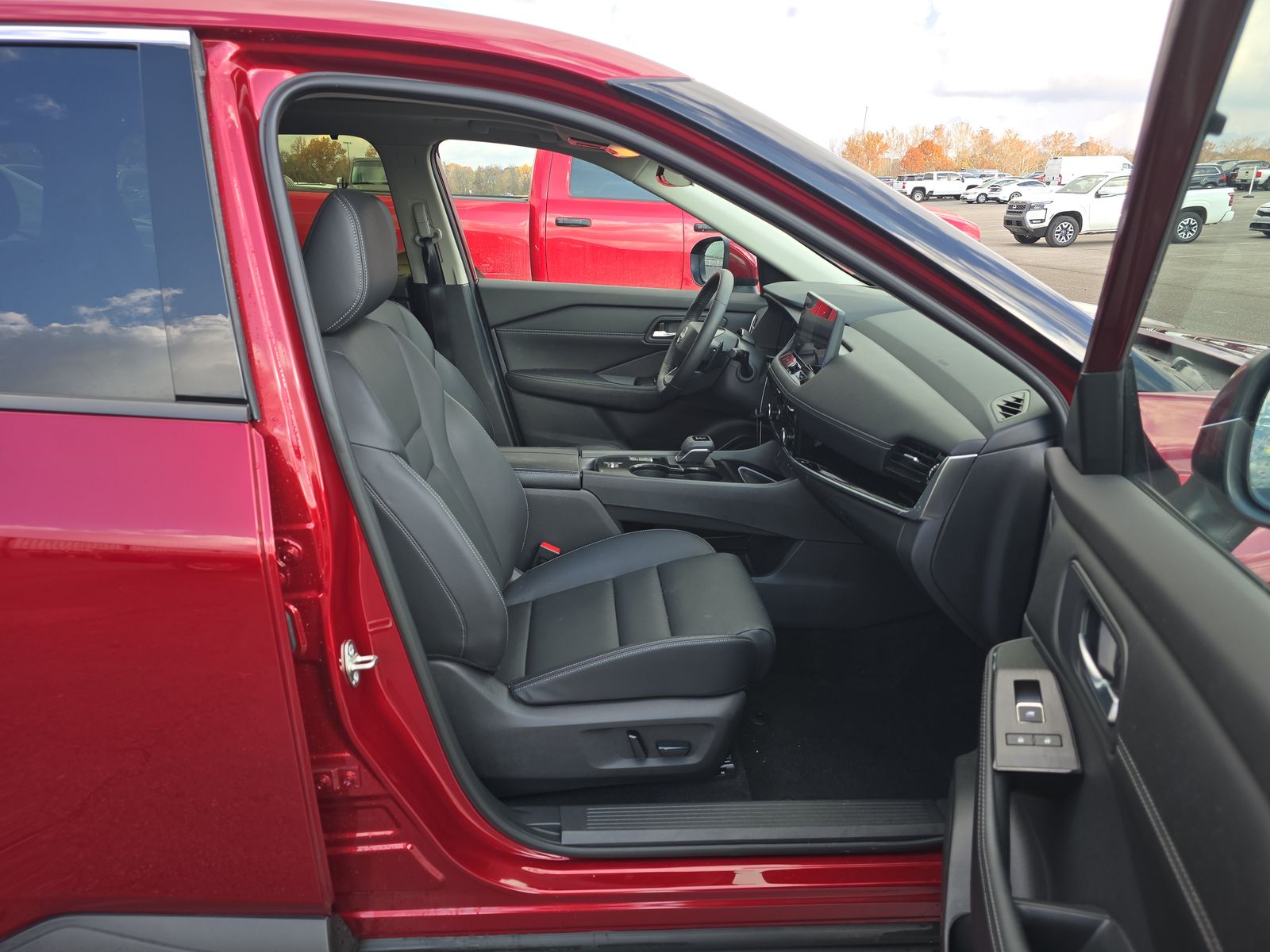 2025 Nissan Rogue SL FWD