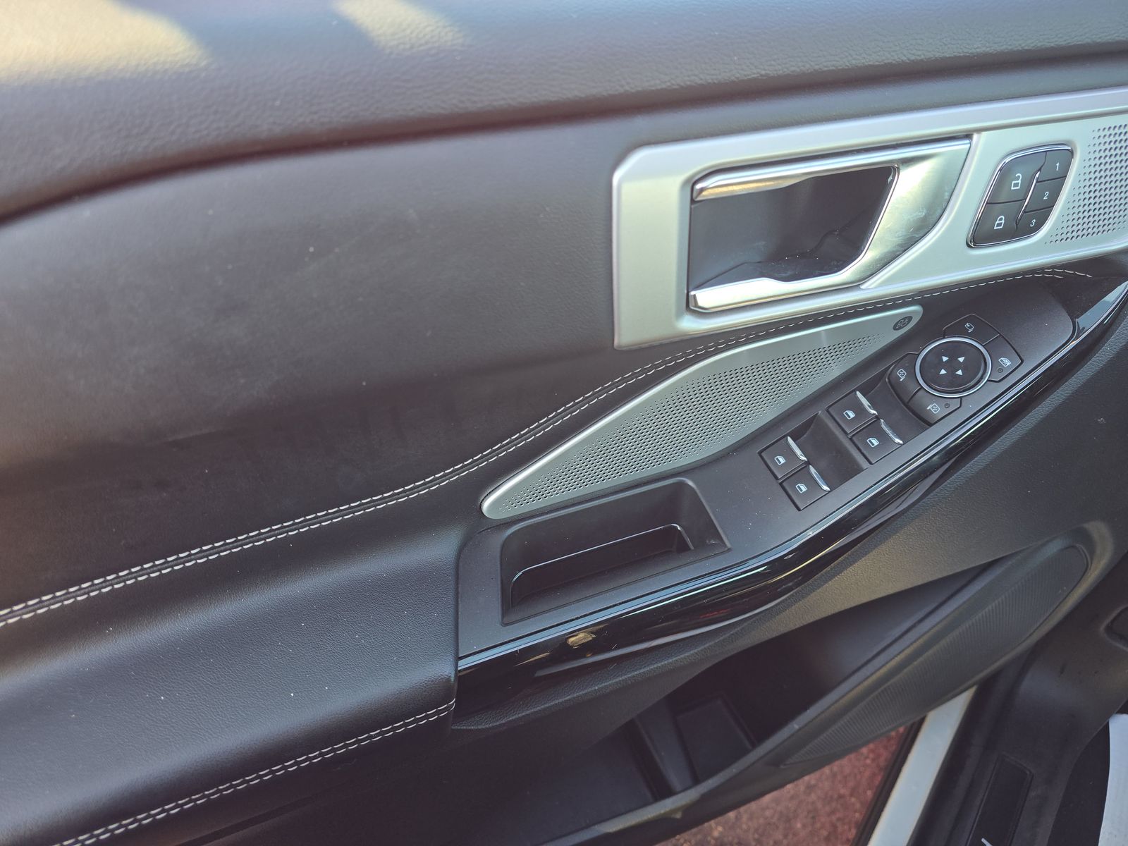 2022 Ford Explorer ST AWD