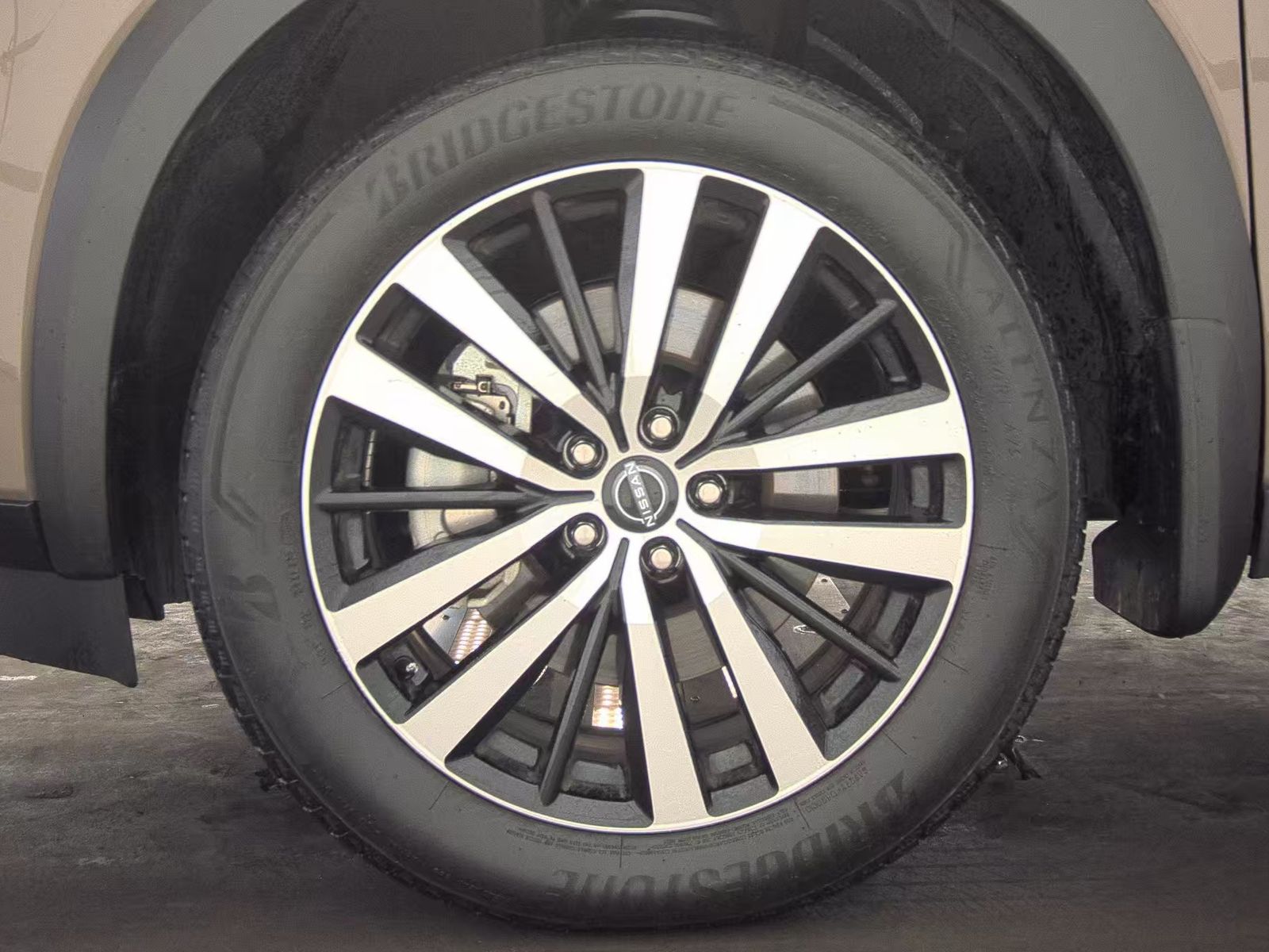 2024 Nissan Pathfinder Platinum FWD