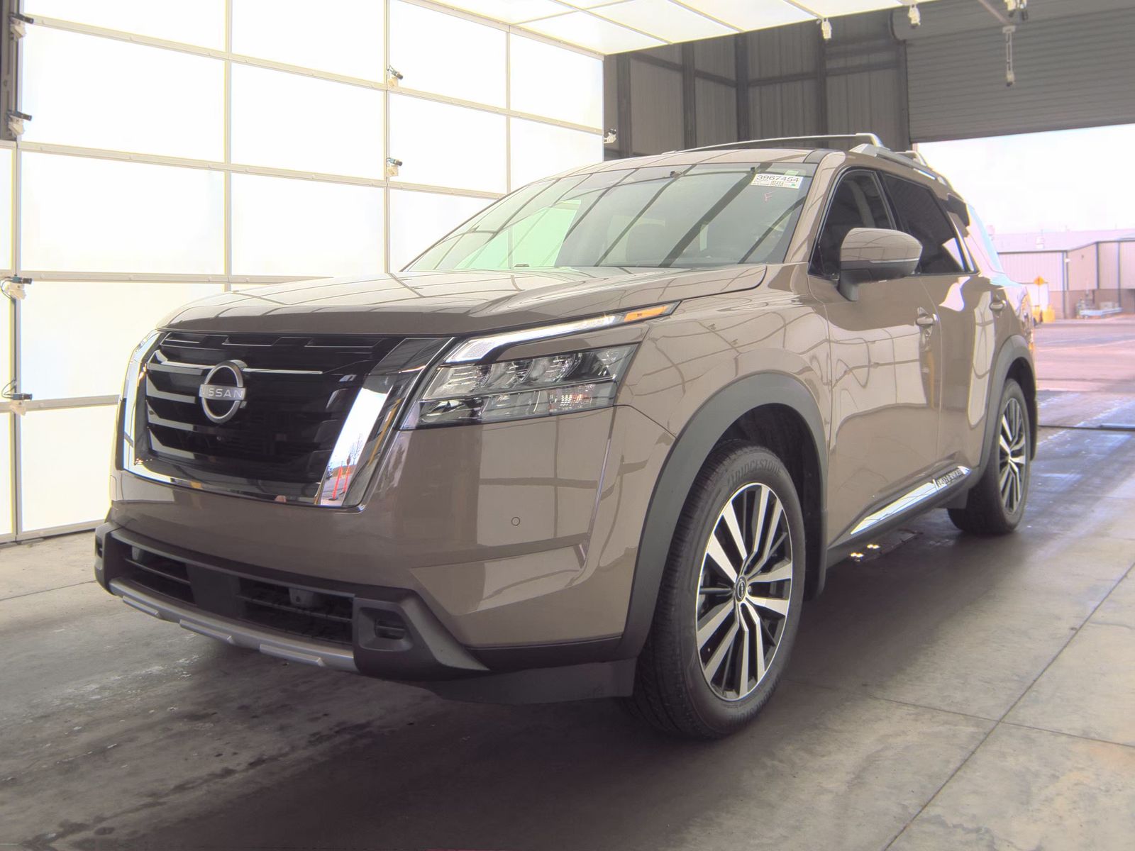 2024 Nissan Pathfinder Platinum FWD