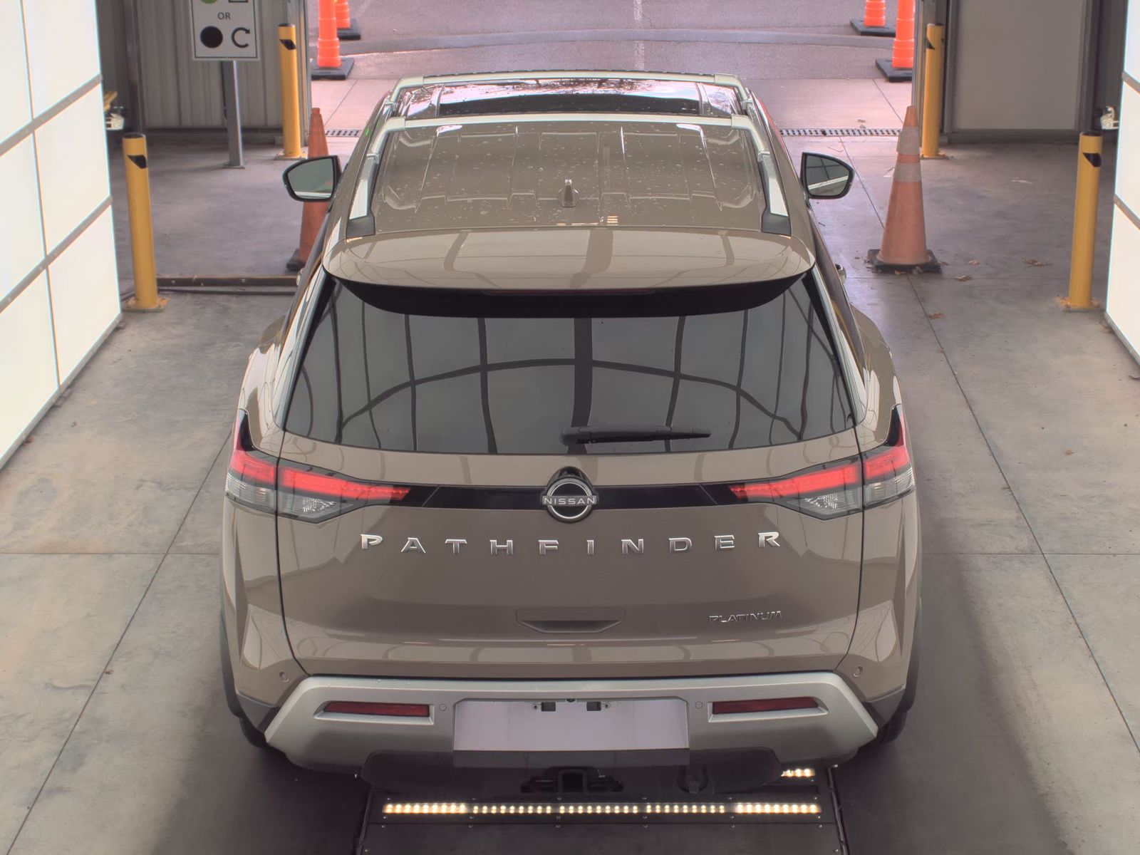 2024 Nissan Pathfinder Platinum FWD