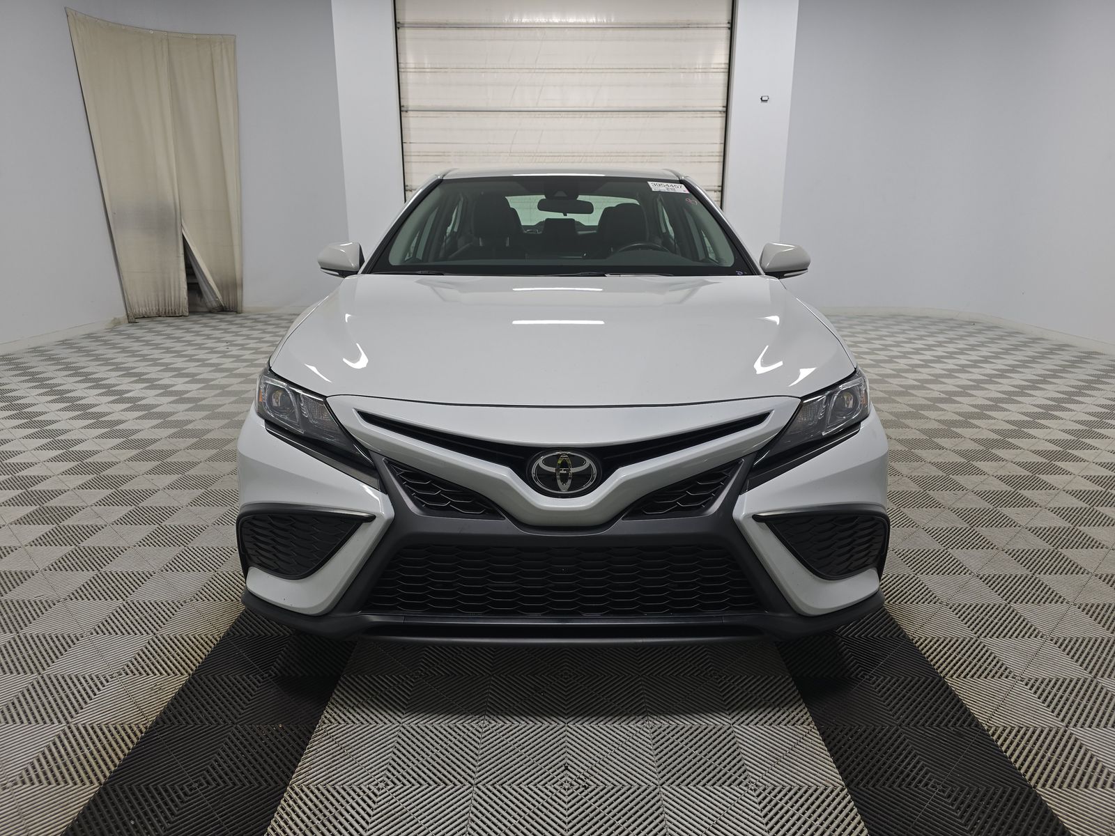 2024 Toyota Camry SE FWD