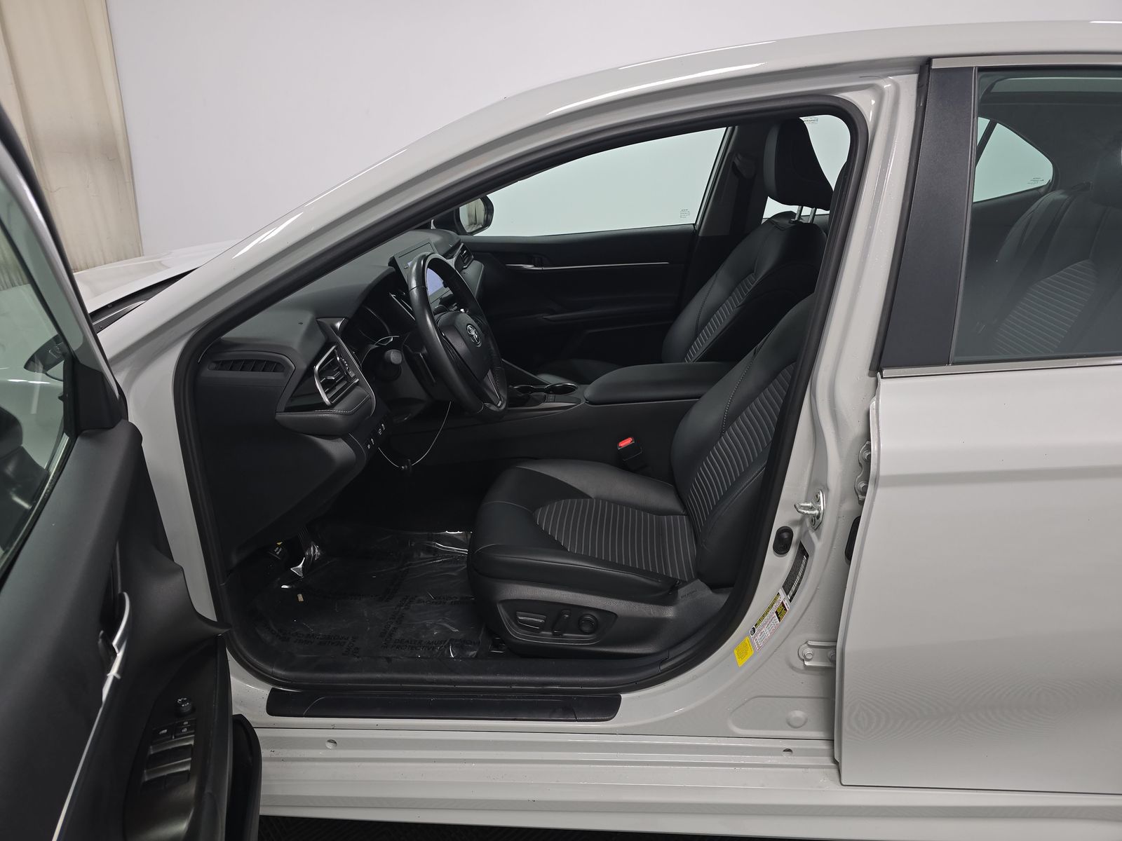 2024 Toyota Camry SE FWD