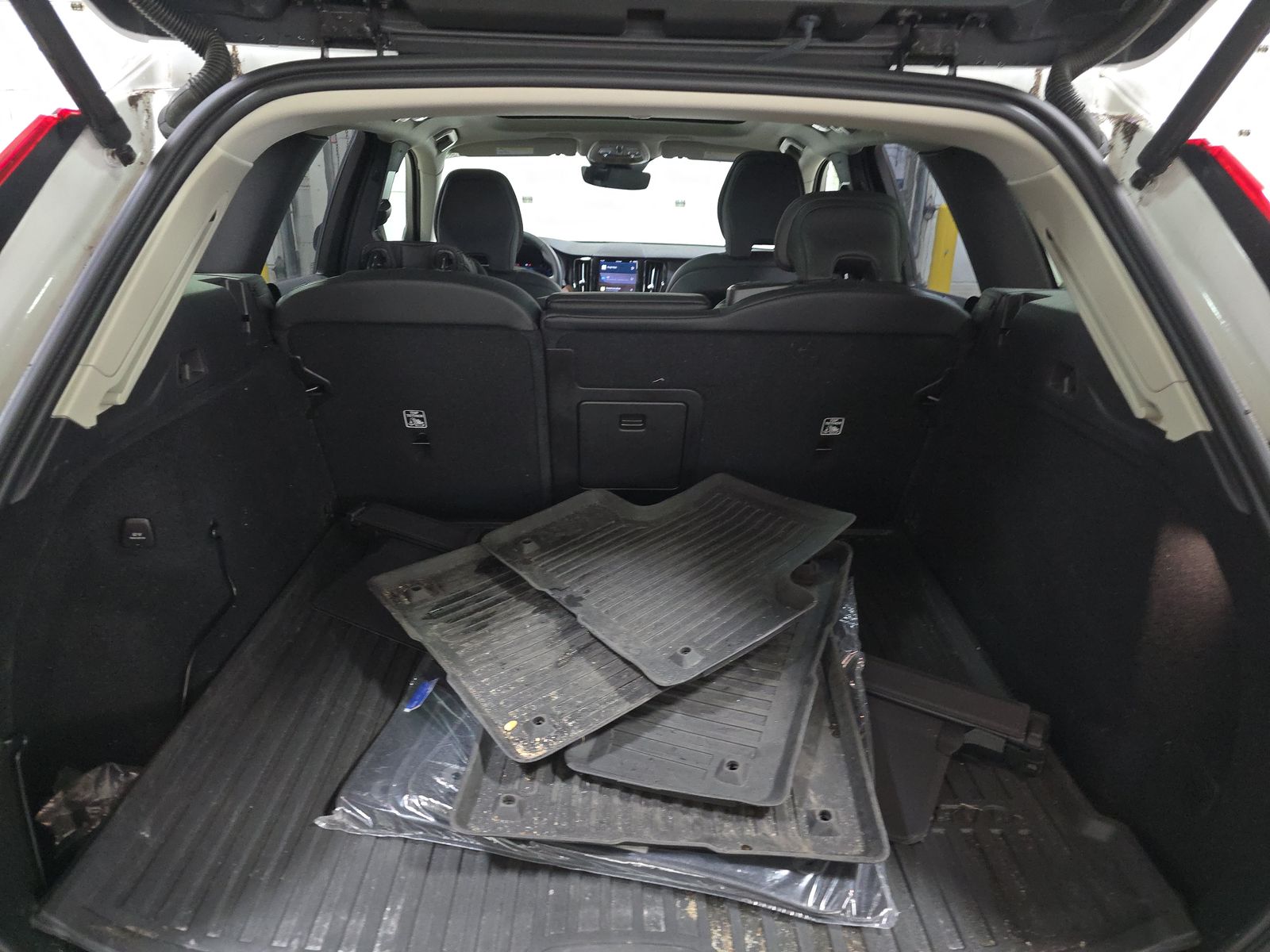 2024 Volvo XC60 B5 Ultimate AWD