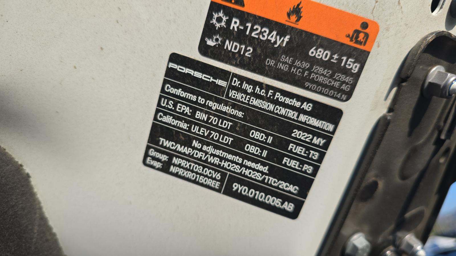 2022 Porsche Cayenne Platinum Edition AWD