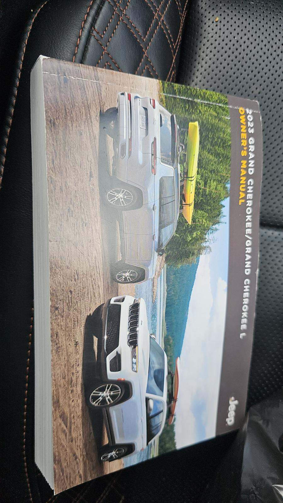 2023 Jeep Grand Cherokee Summit AWD