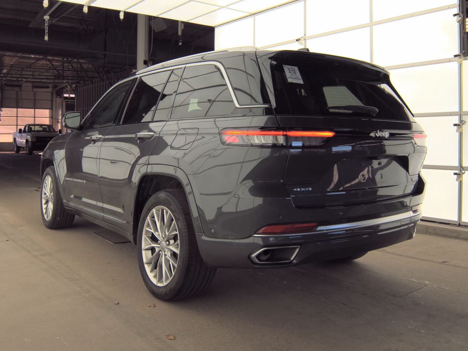 2023 Jeep Grand Cherokee Summit AWD