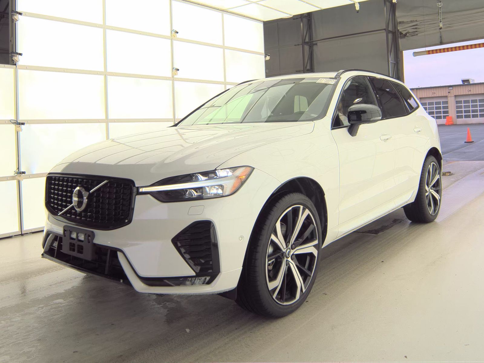 2024 Volvo XC60 B5 Ultimate AWD