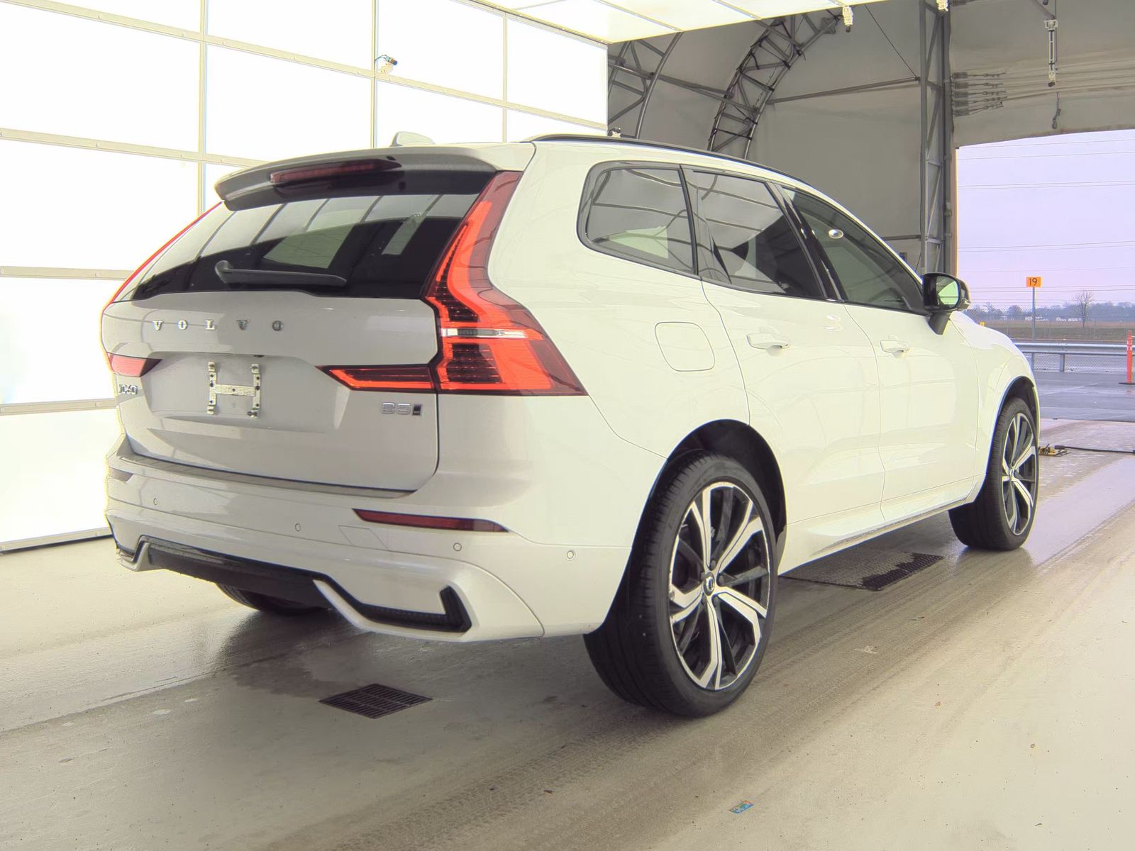 2024 Volvo XC60 B5 Ultimate AWD