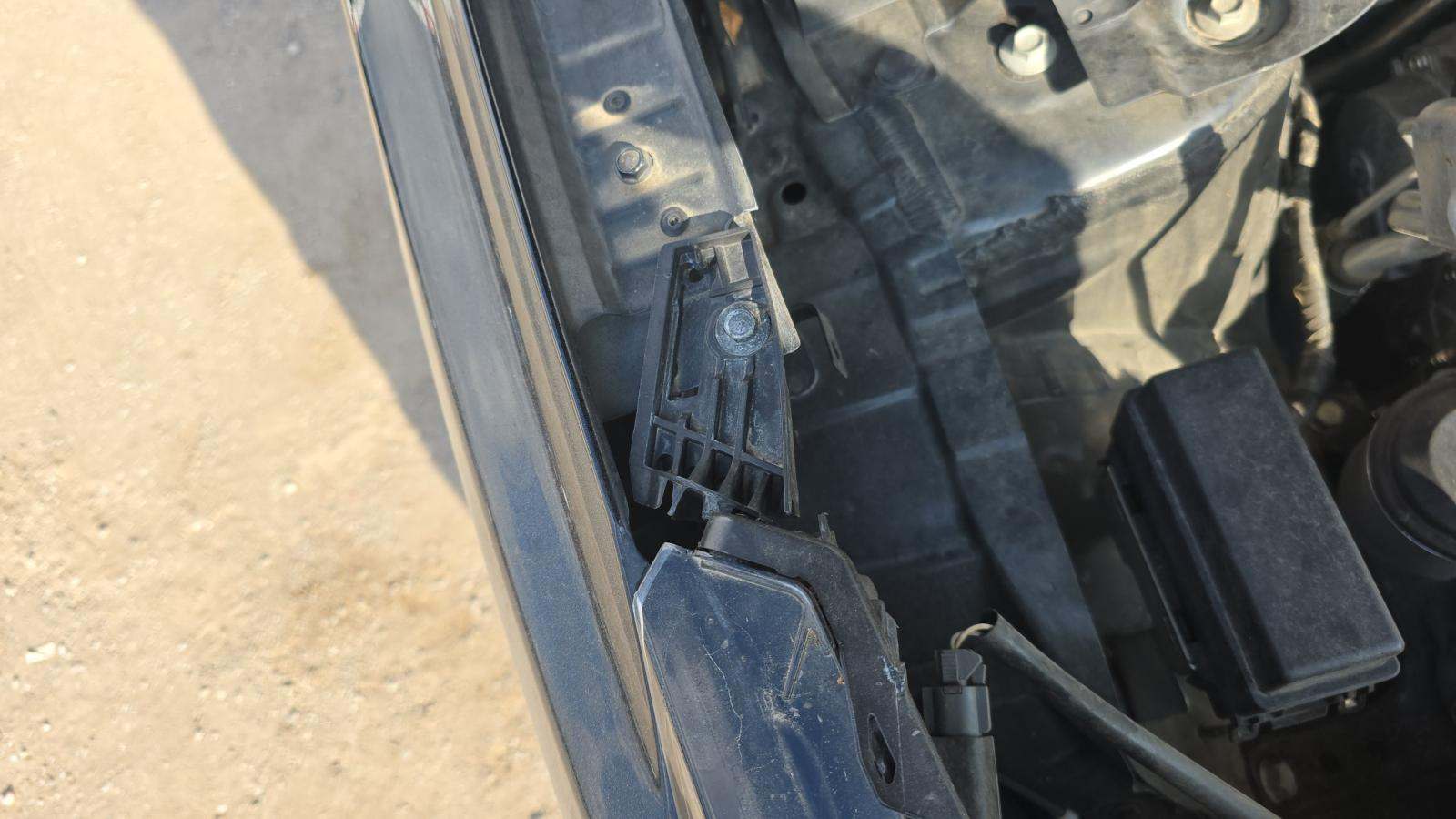 2024 Nissan Pathfinder SL FWD