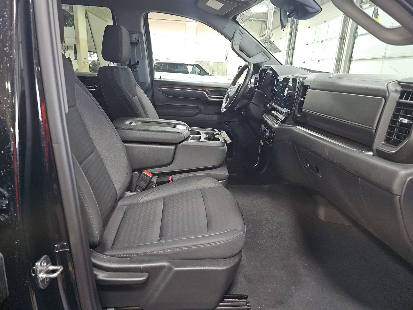 2023 Chevrolet Silverado 1500 LT AWD