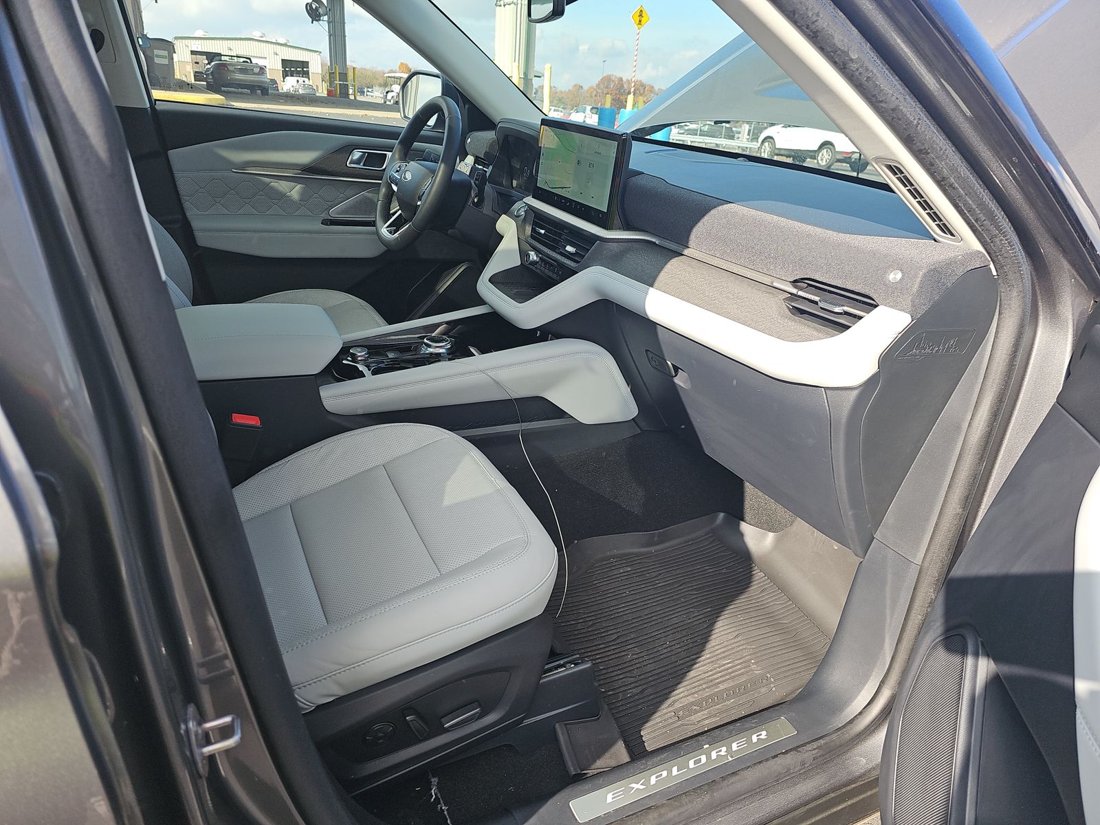 2025 Ford Explorer Platinum AWD