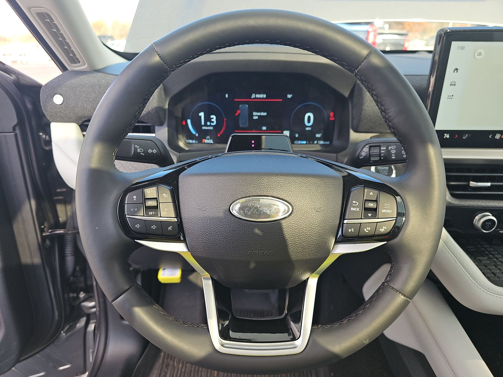 2025 Ford Explorer Platinum AWD