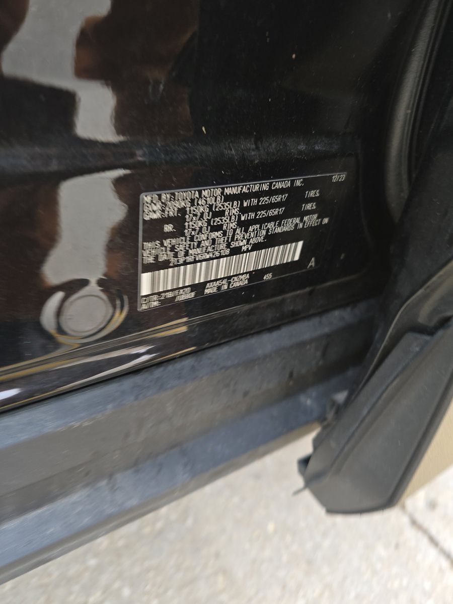 2024 Toyota RAV4 XLE AWD