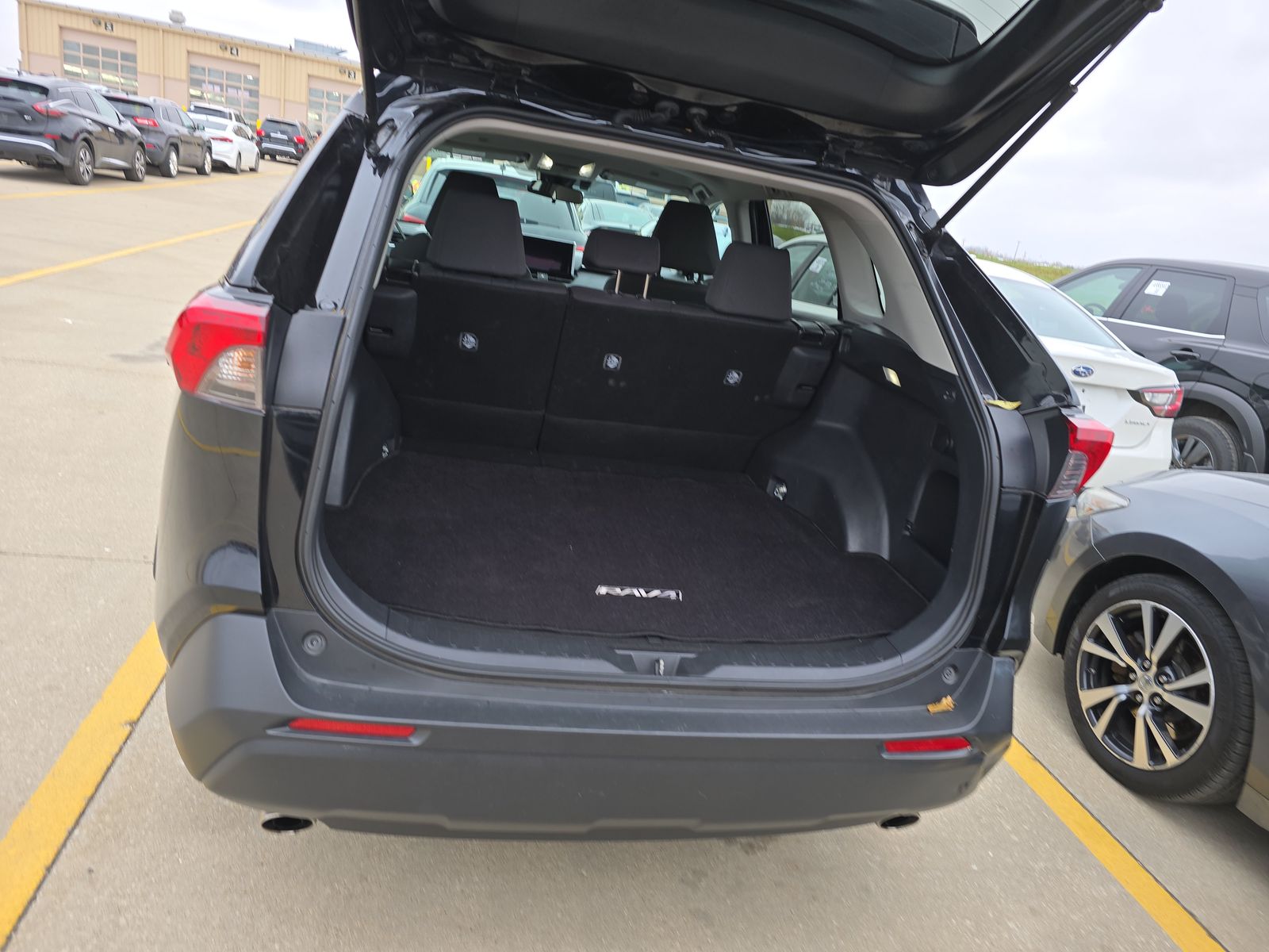 2024 Toyota RAV4 XLE AWD