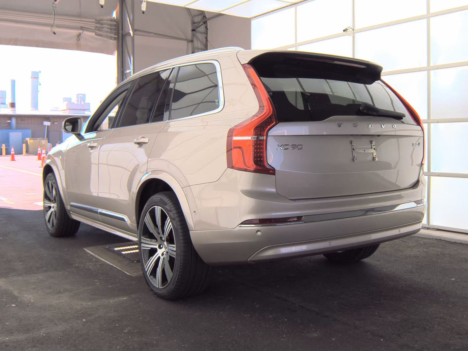 2024 Volvo XC90 B5 Plus AWD