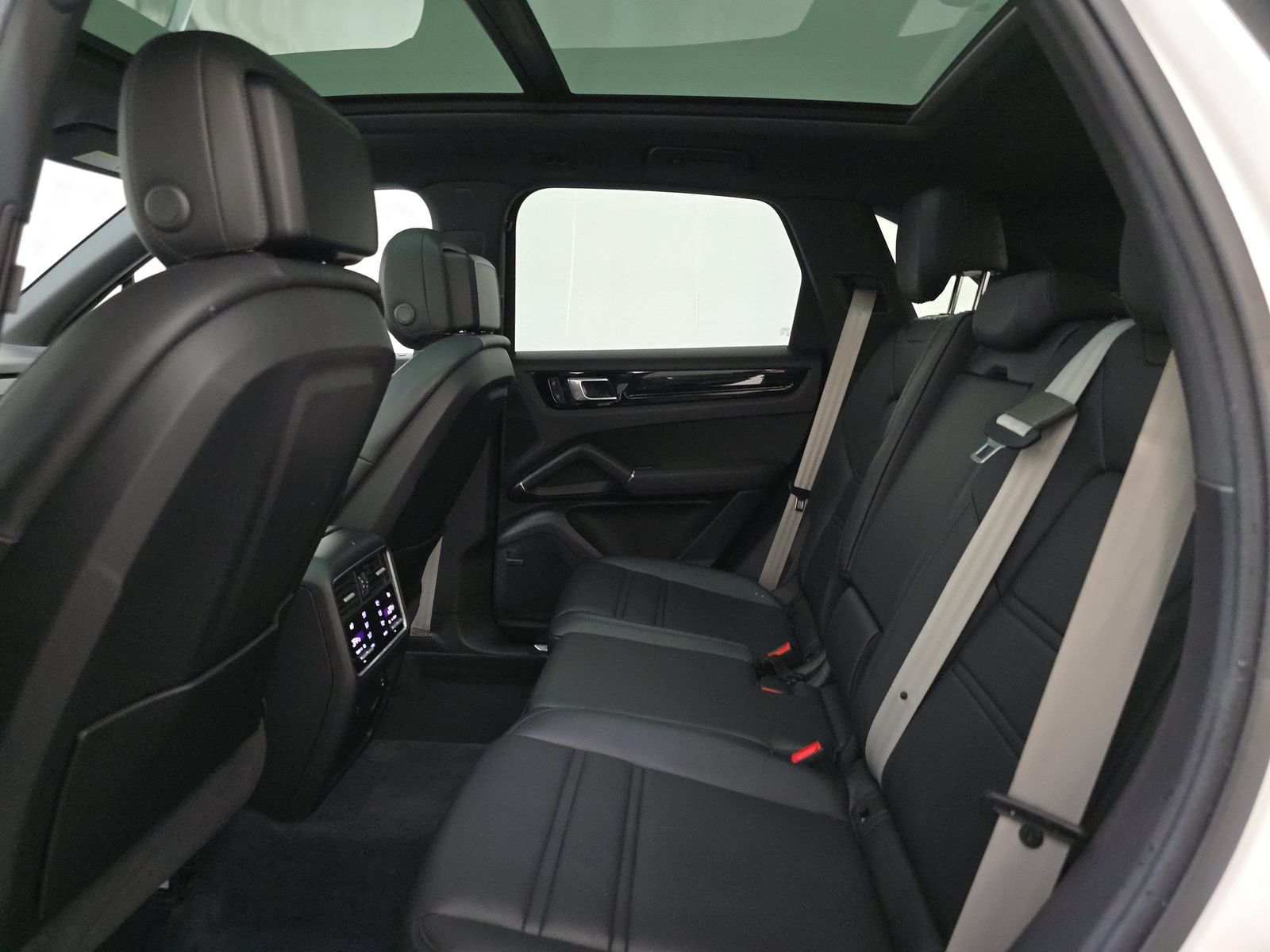 2022 Porsche Cayenne E-Hybrid Platinum Edition AWD