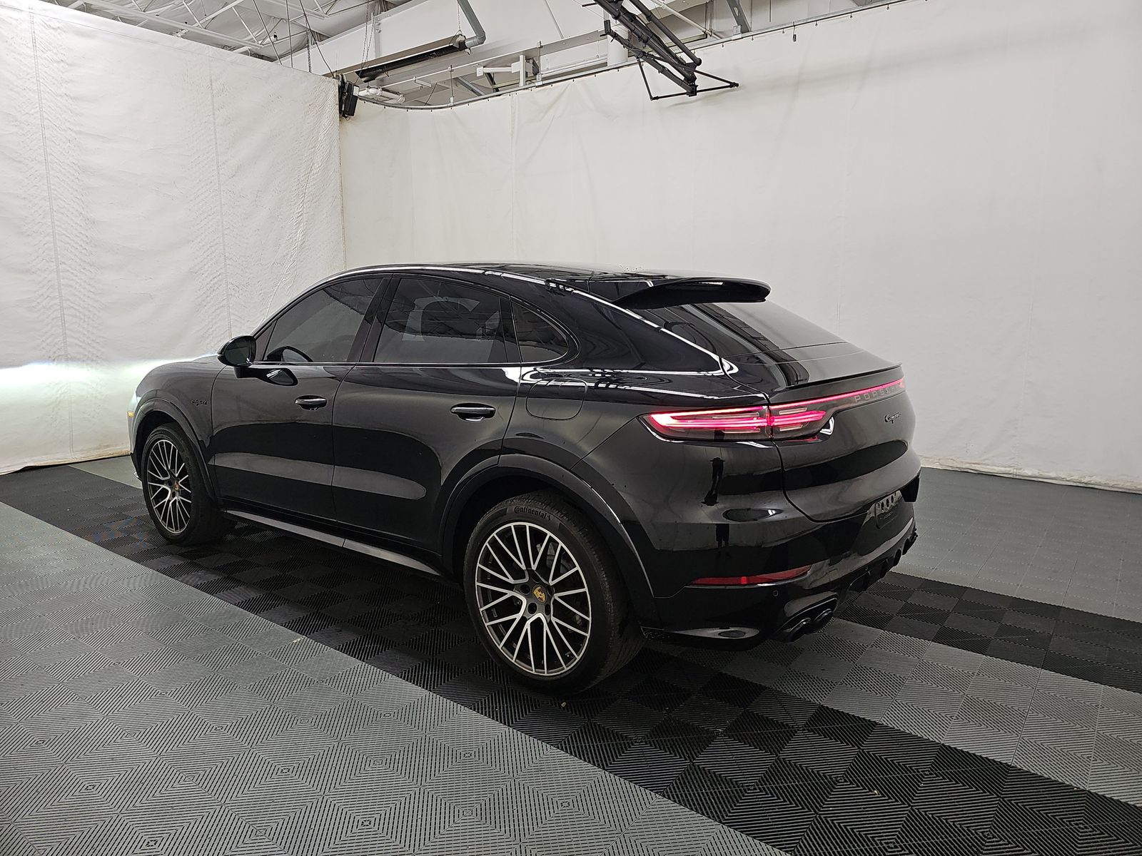 2022 Porsche Cayenne E-Hybrid Platinum Edition AWD