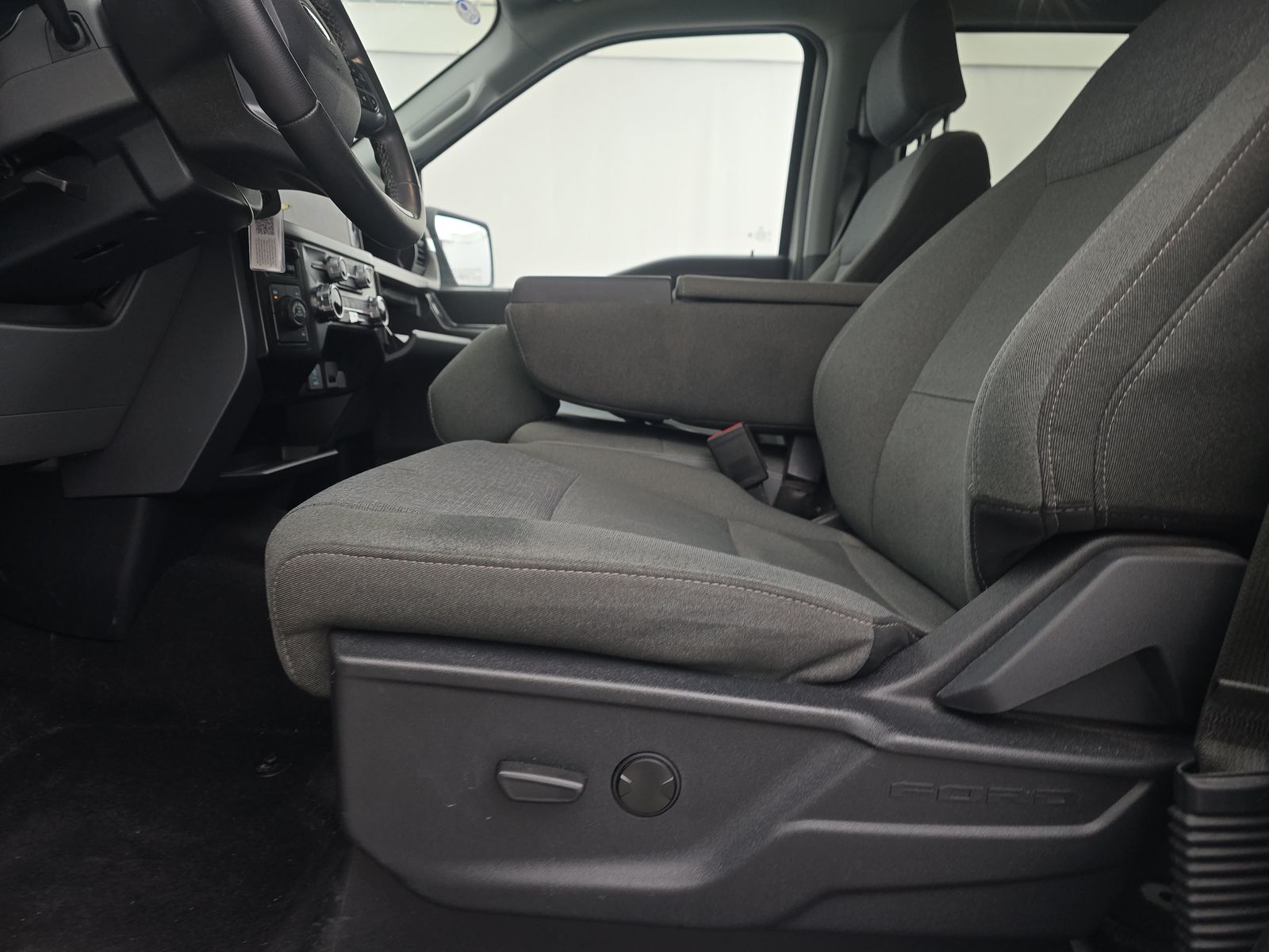 2024 Ford F-150 XLT AWD