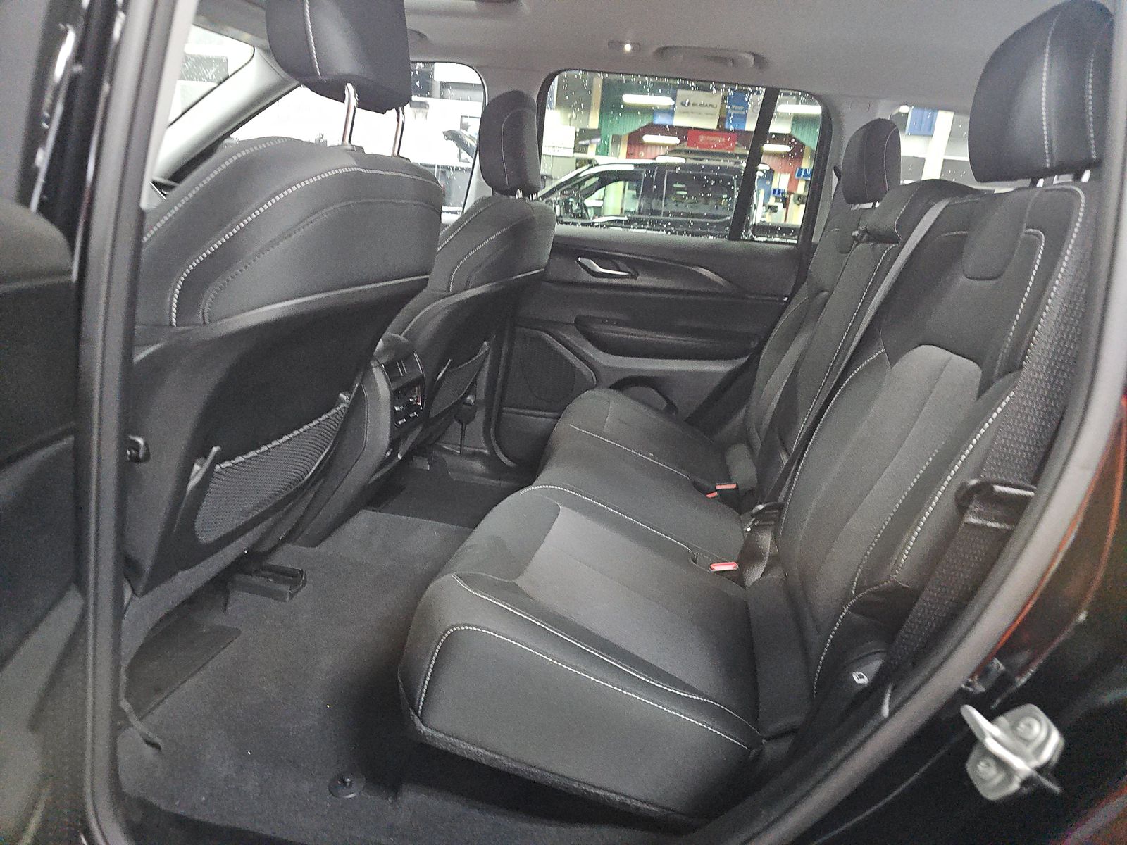 2023 Jeep Grand Cherokee Laredo X AWD