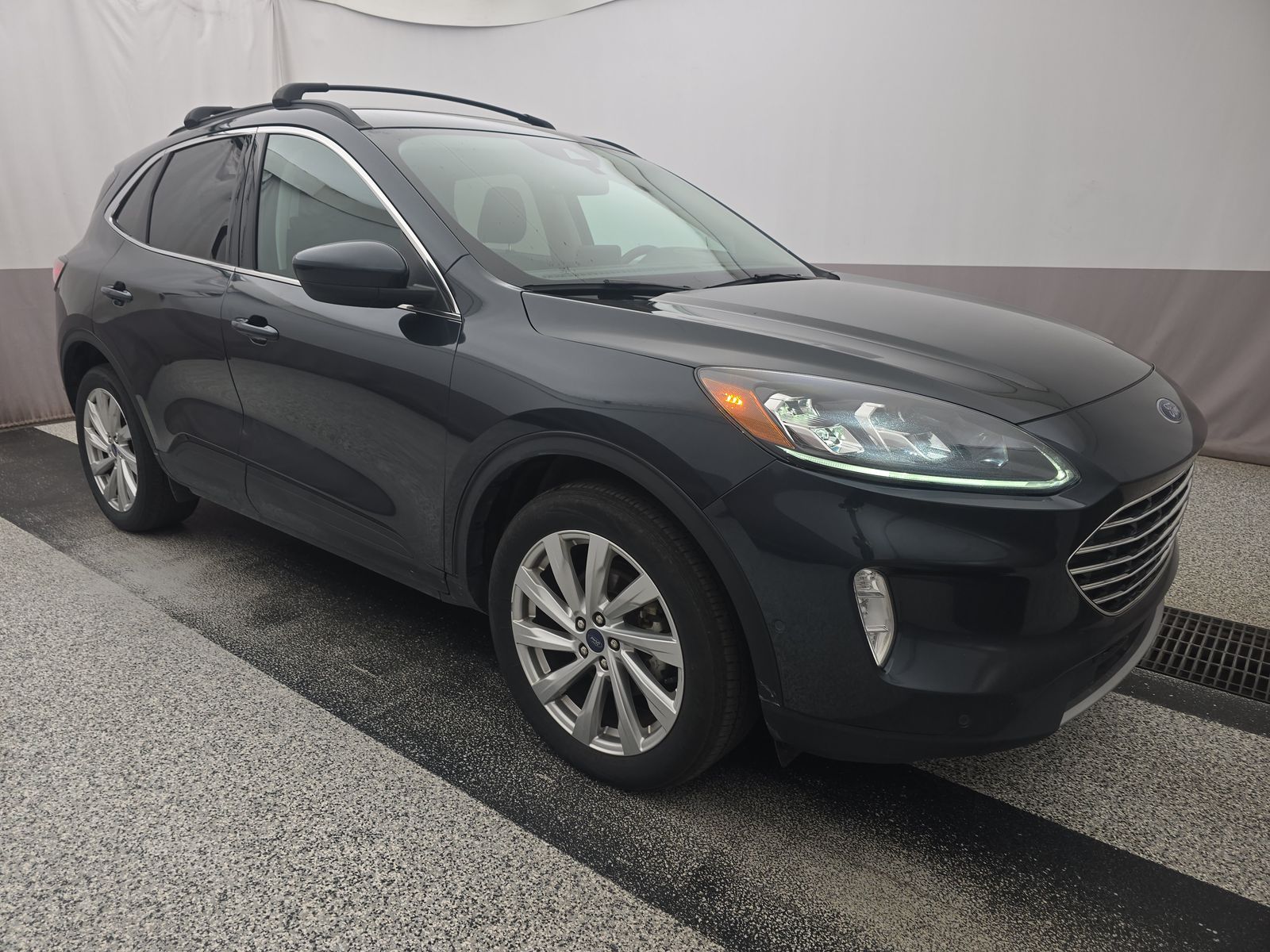 2022 Ford Escape Hybrid Titanium AWD