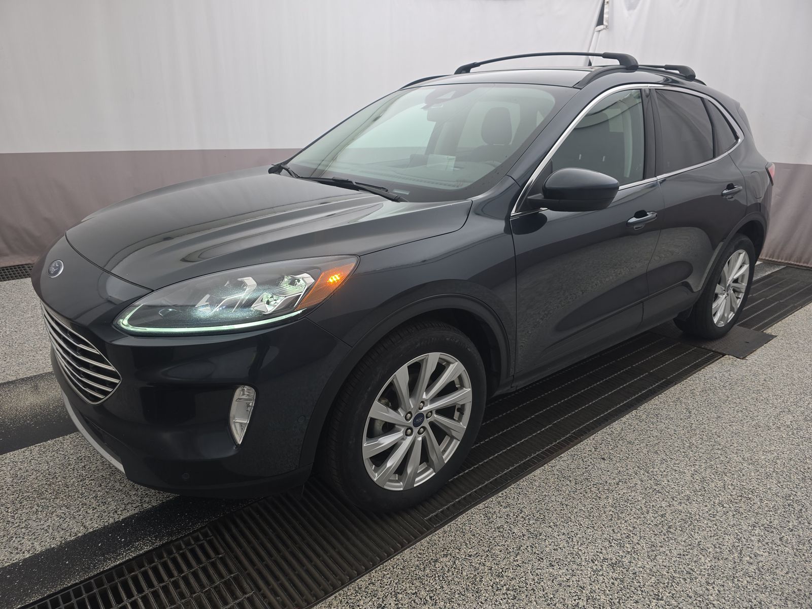 2022 Ford Escape Hybrid Titanium AWD