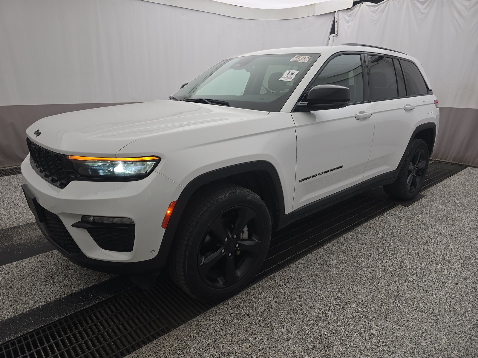 2023 Jeep Grand Cherokee Limited AWD