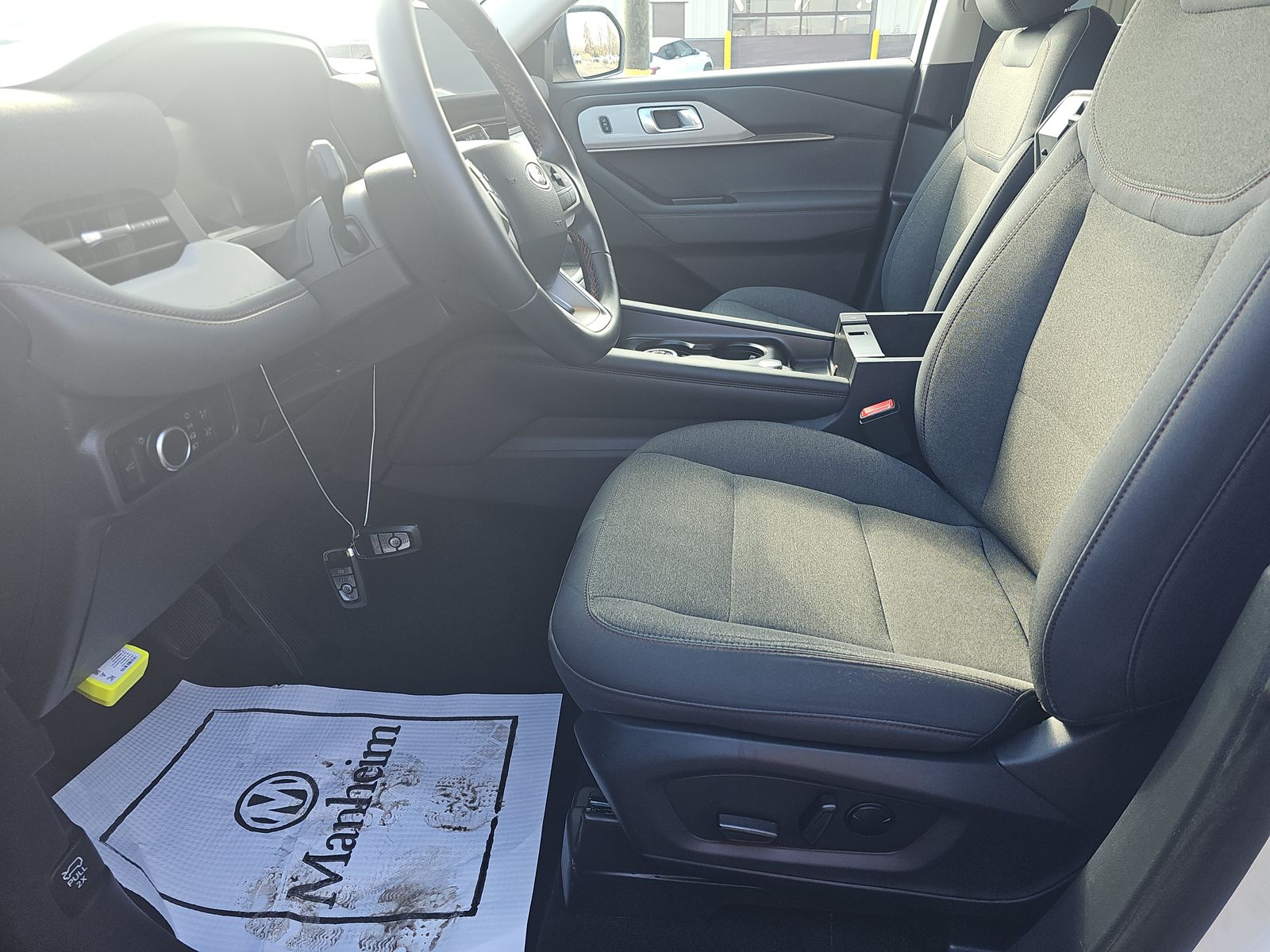 2025 Ford Explorer Active RWD