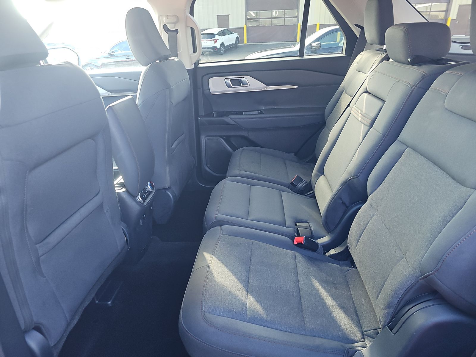 2025 Ford Explorer Active RWD