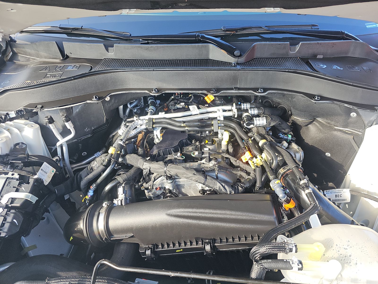 2025 Ford Explorer Active RWD