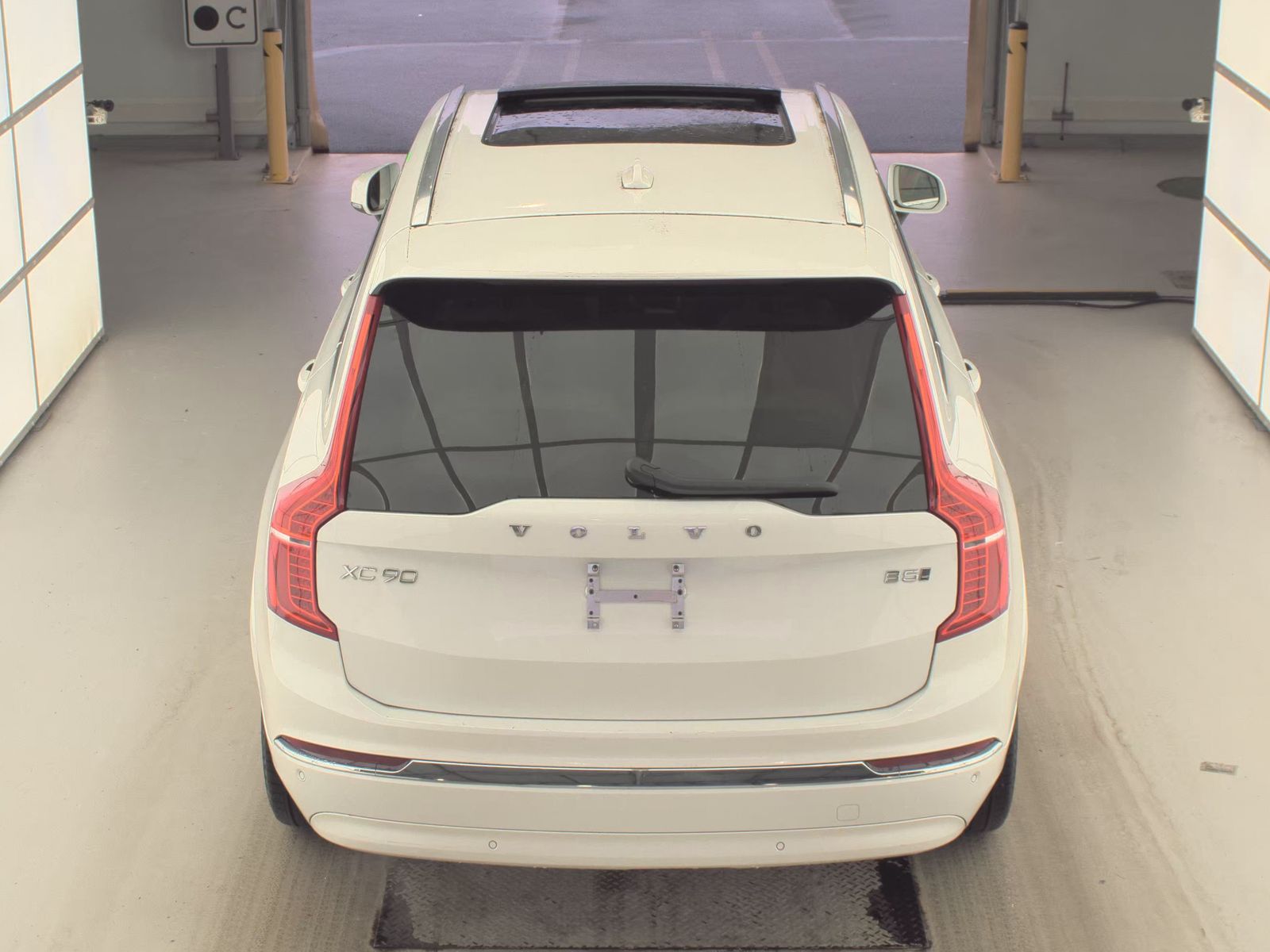 2025 Volvo XC90 B5 Plus AWD