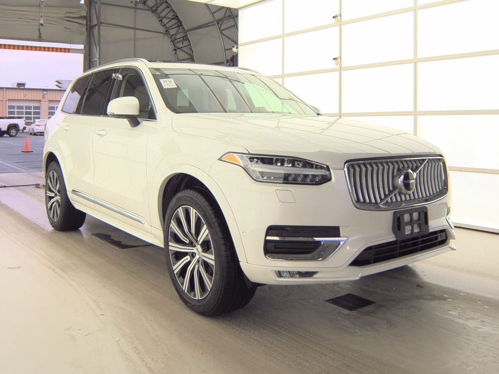 2025 Volvo XC90 B5 Plus AWD