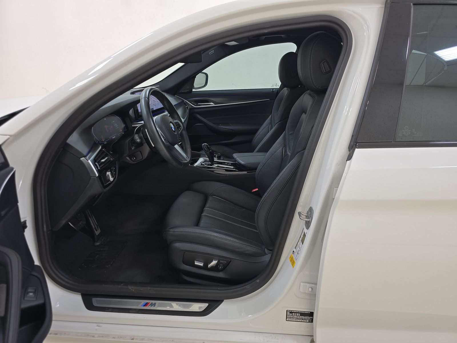 2023 BMW 5 Series 530i RWD