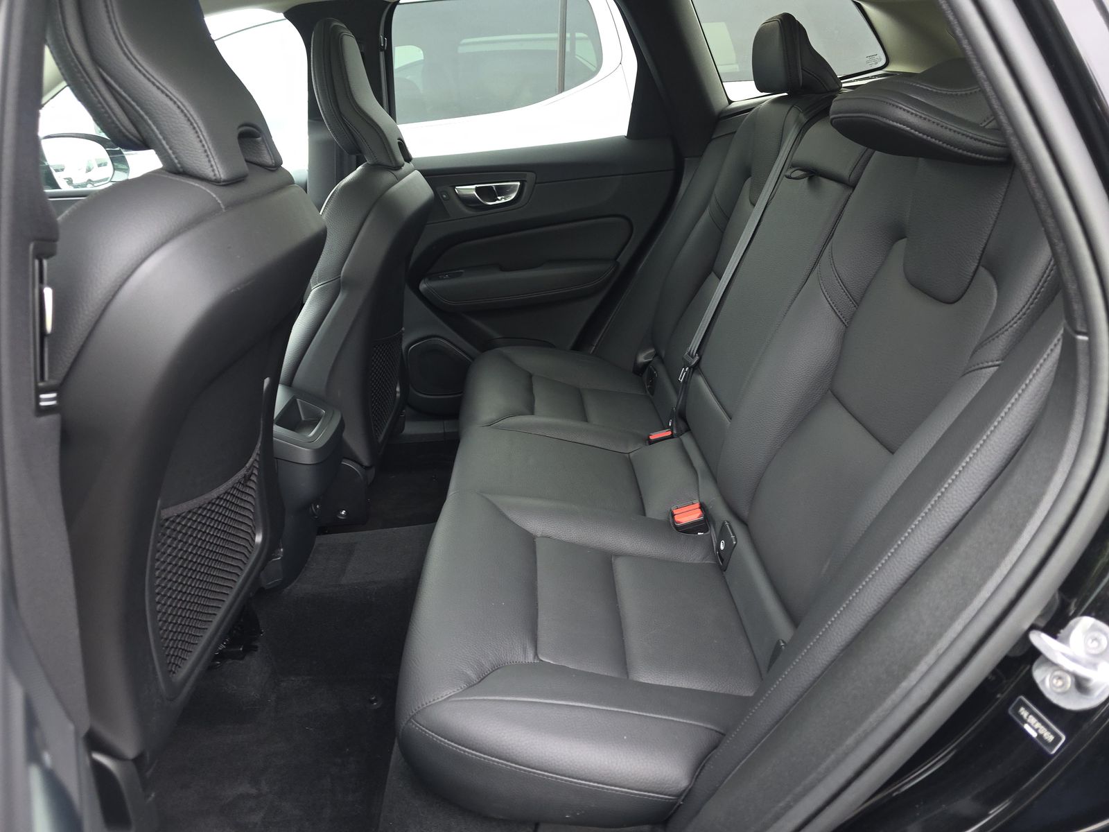 2023 Volvo XC60 B5 Plus AWD