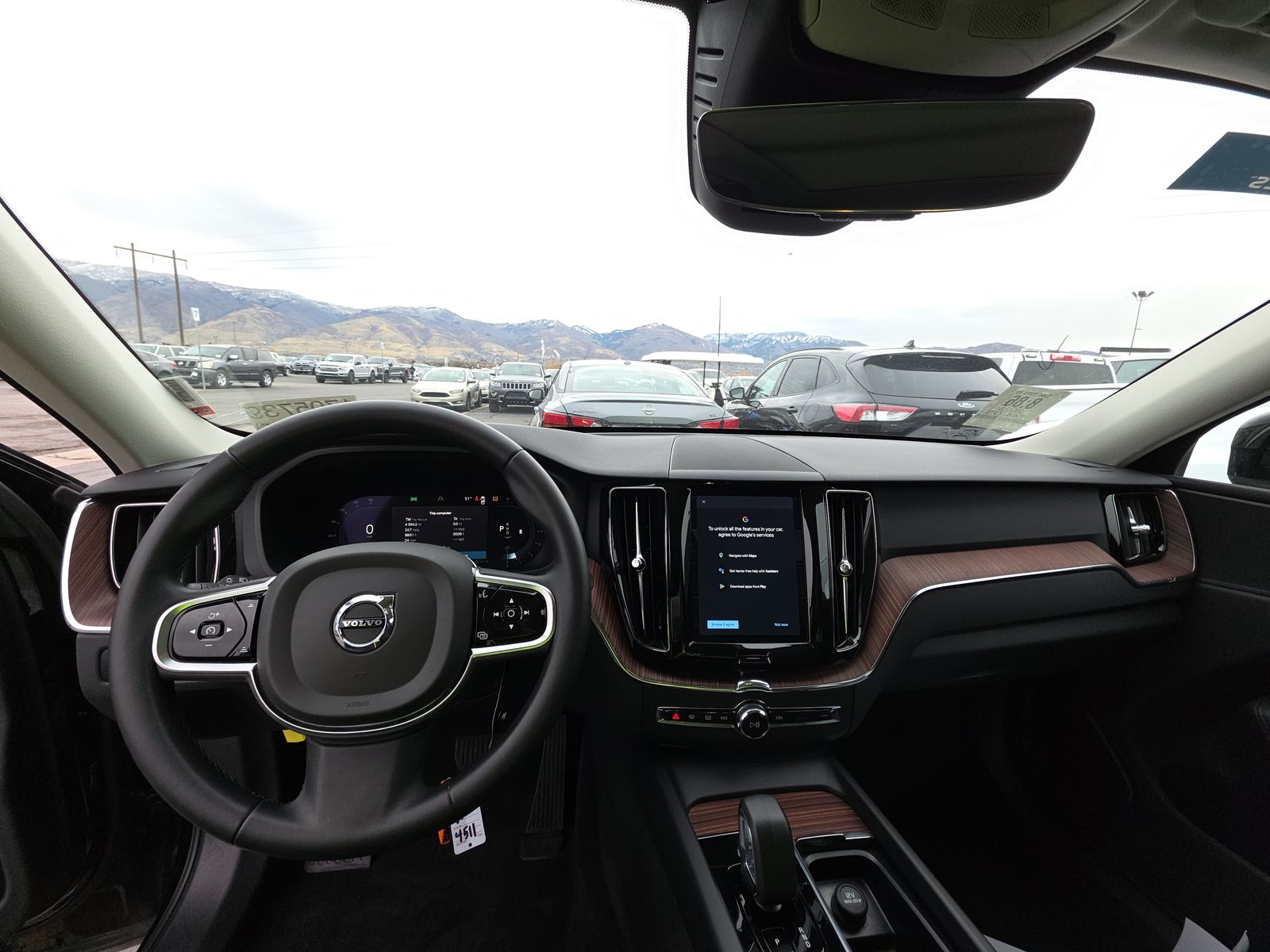 2023 Volvo XC60 B5 Plus AWD