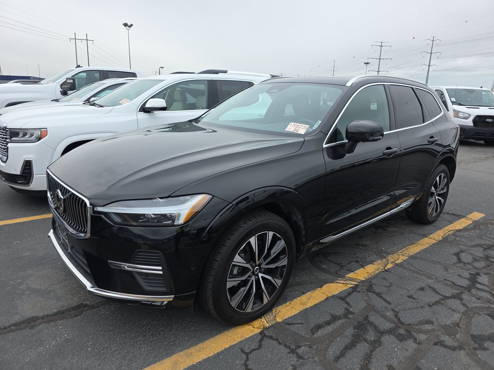 2023 Volvo XC60 B5 Plus AWD
