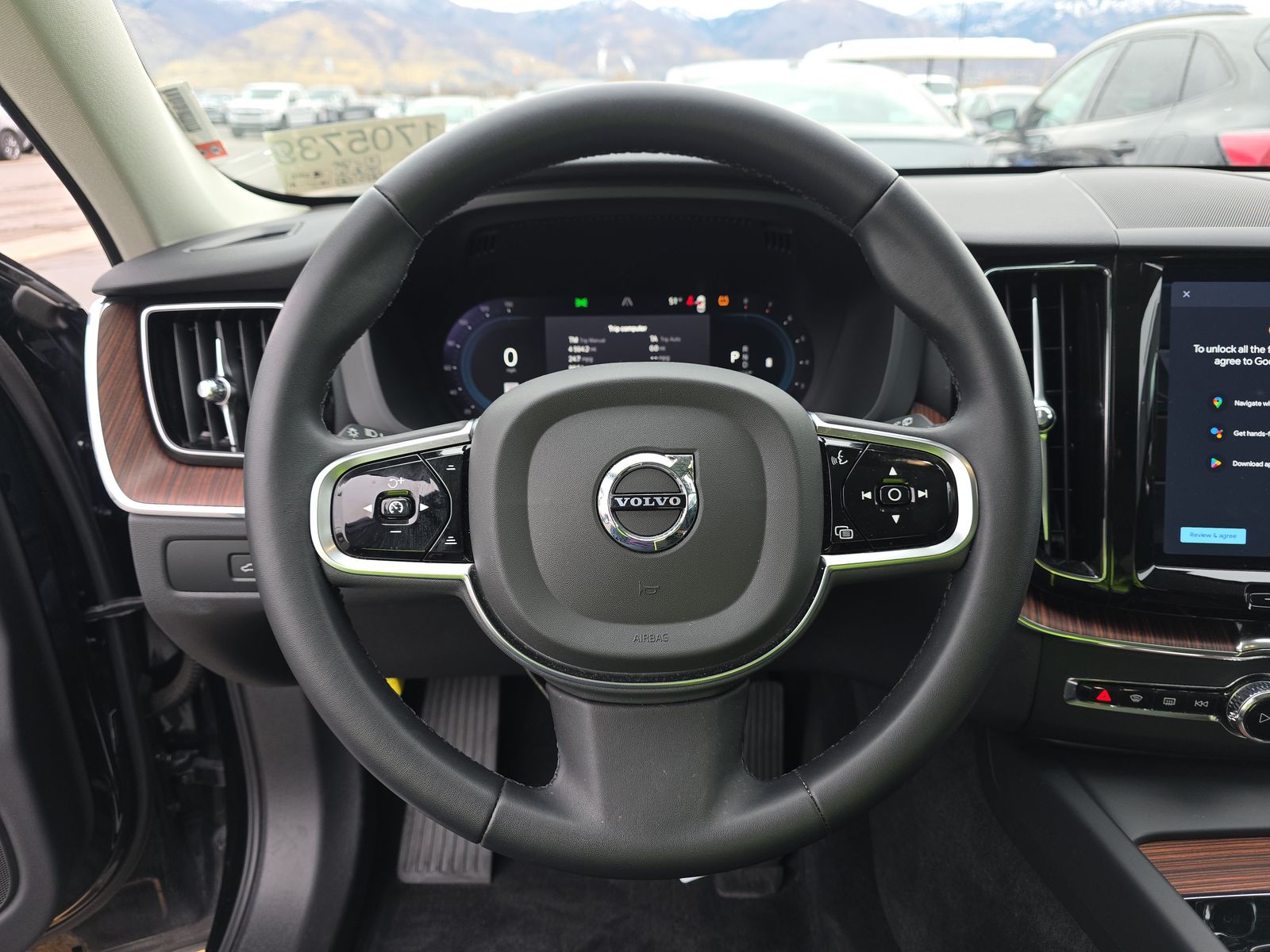 2023 Volvo XC60 B5 Plus AWD