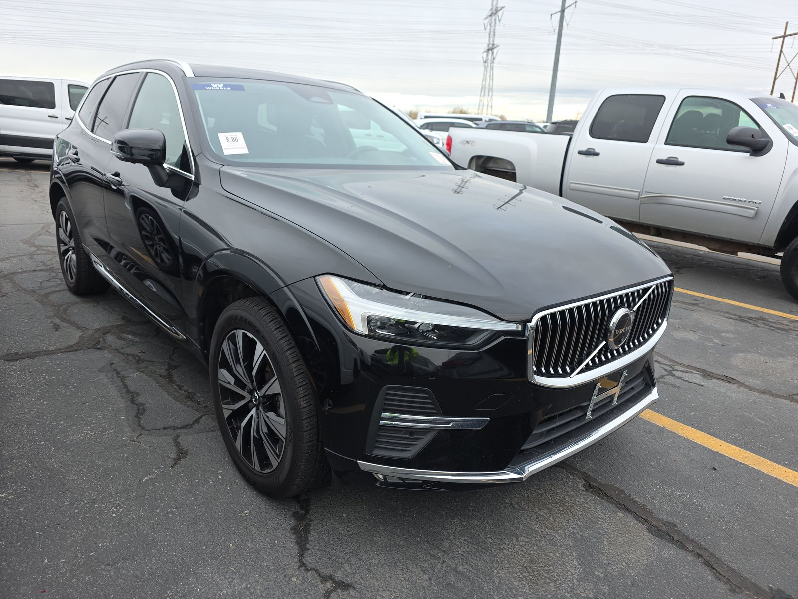 2023 Volvo XC60 B5 Plus AWD