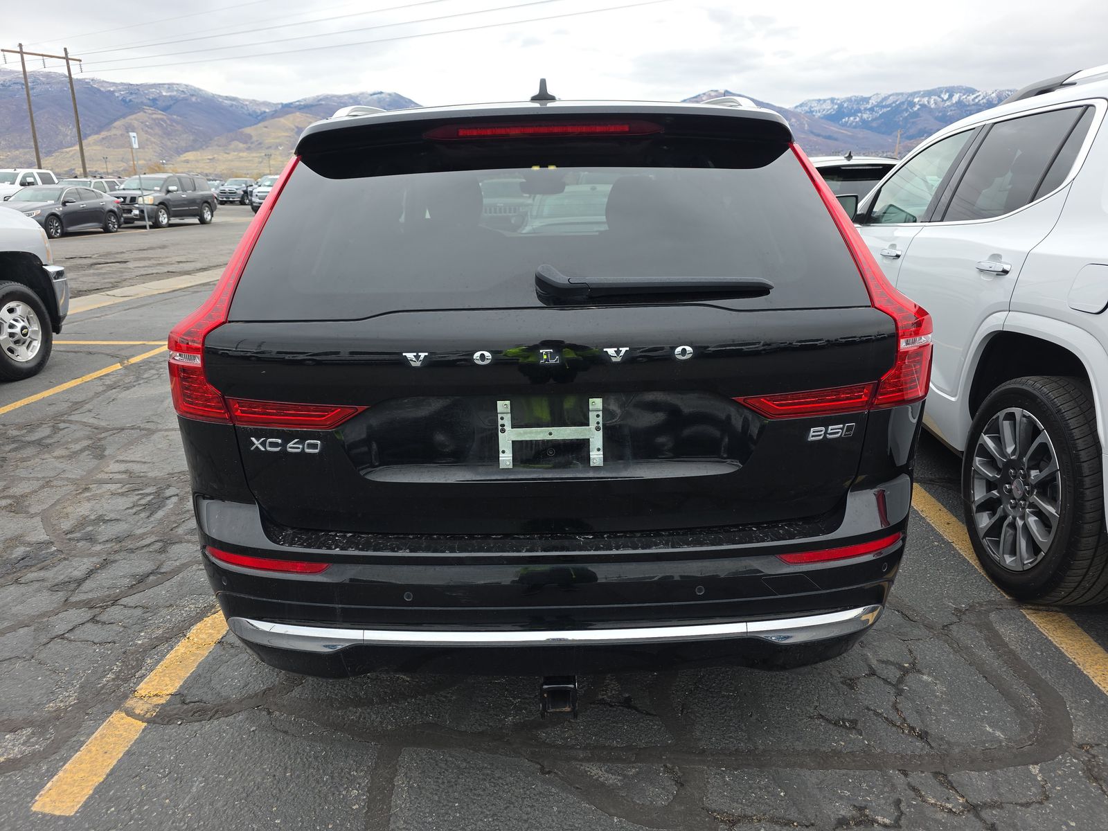 2023 Volvo XC60 B5 Plus AWD