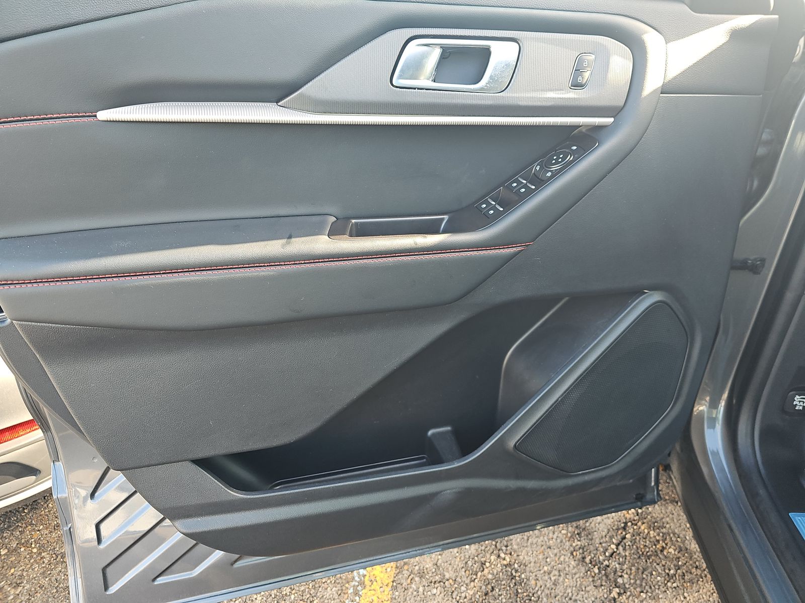 2025 Ford Explorer ST-Line RWD