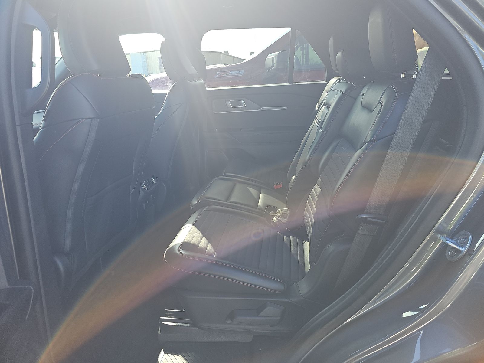 2025 Ford Explorer ST-Line RWD