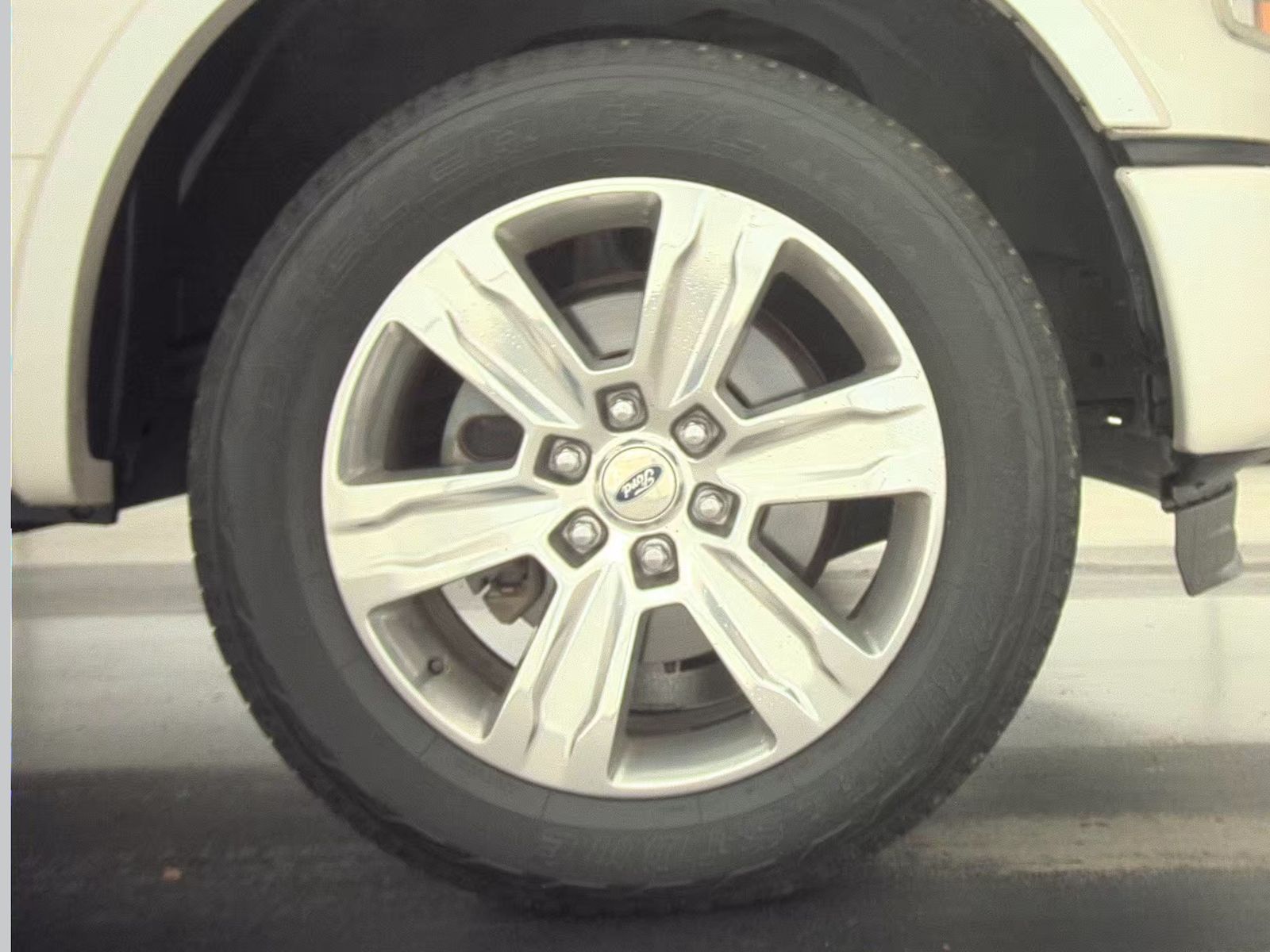 2015 Ford F-150 Platinum RWD