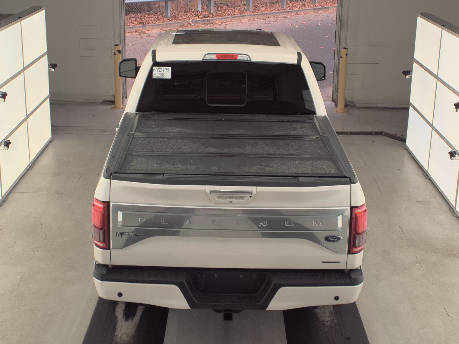 2015 Ford F-150 Platinum RWD