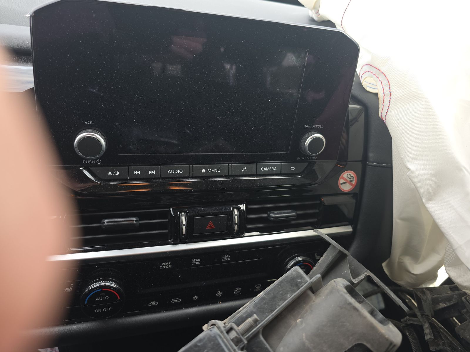 2024 Nissan Pathfinder SV AWD