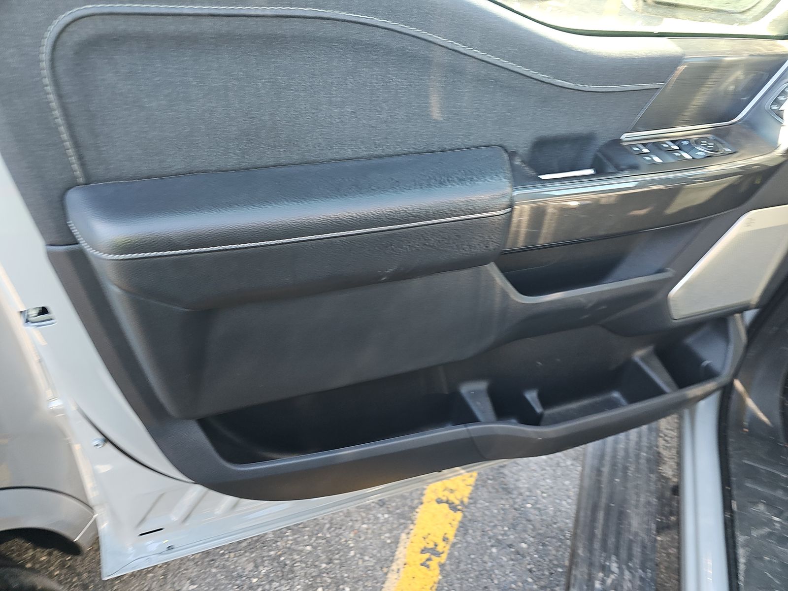 2023 Ford F-150 Lariat AWD