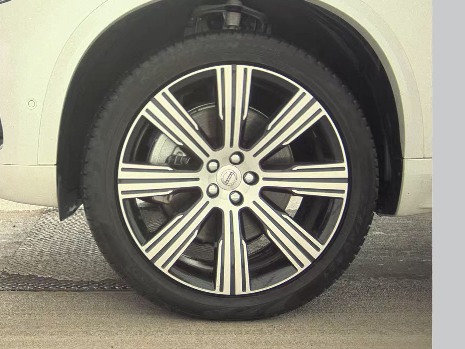 2023 Volvo XC90 Recharge T8 Plus AWD