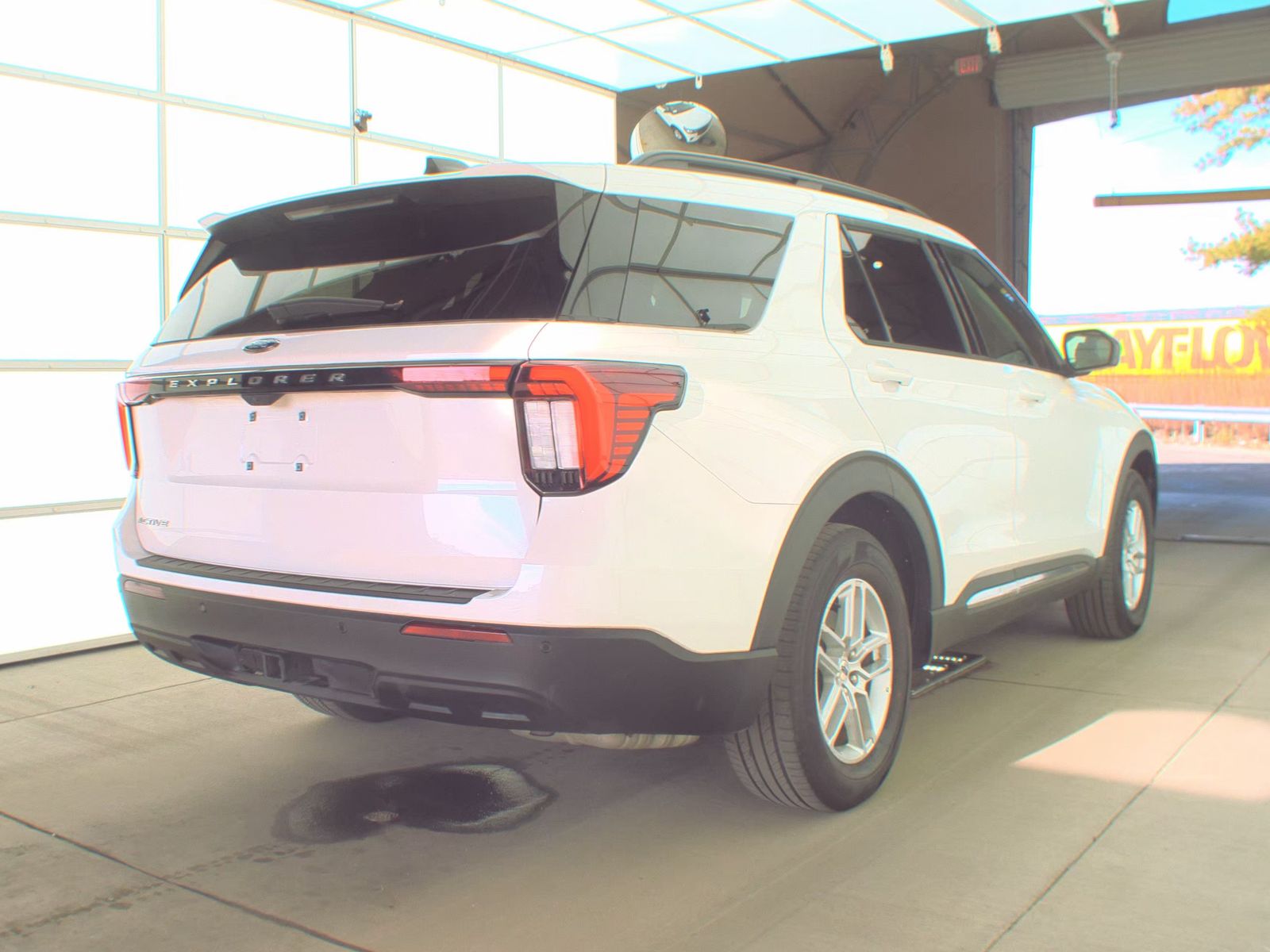 2025 Ford Explorer Active RWD